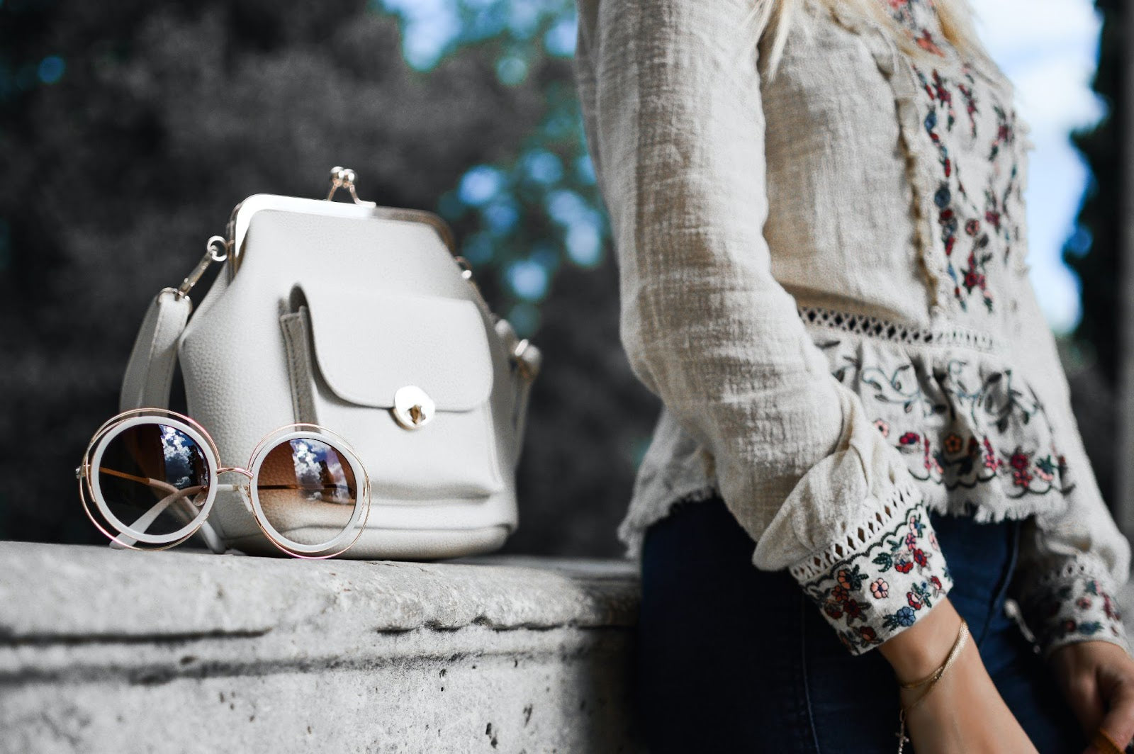 Trovata's Signature Style: Effortless and Timeless Fashion
