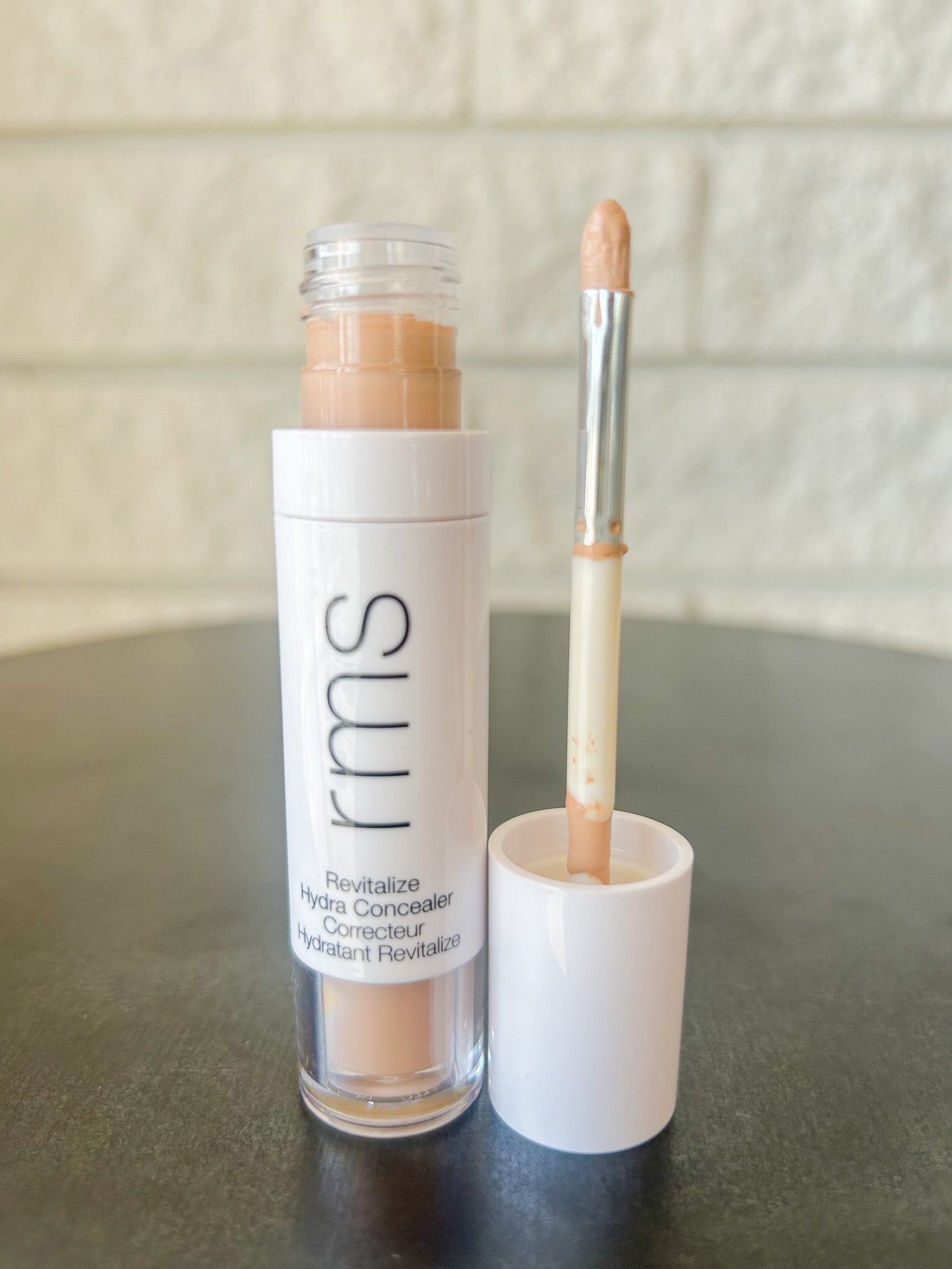 Revitalize Hydra Concealer