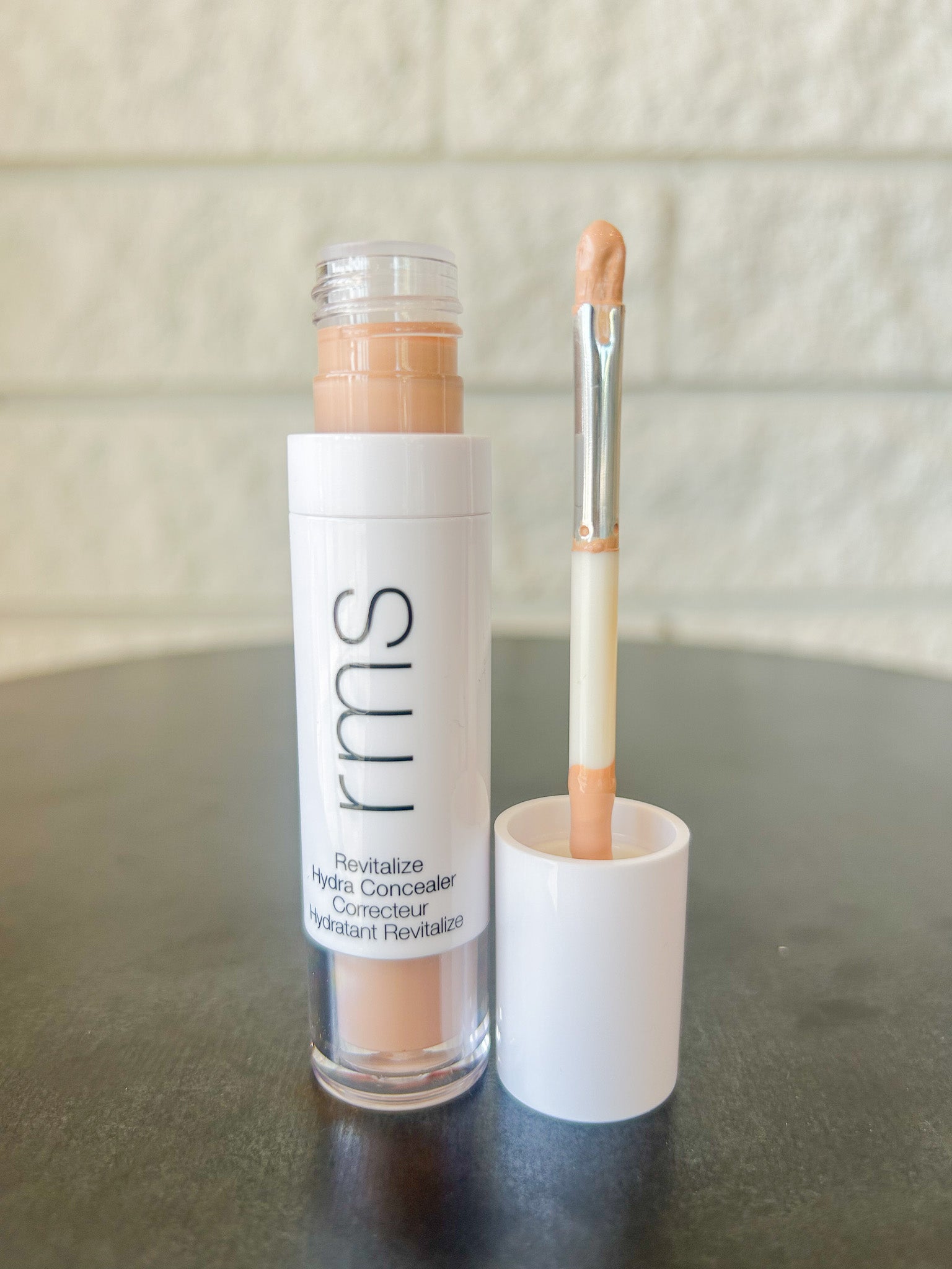 Revitalize Hydra Concealer