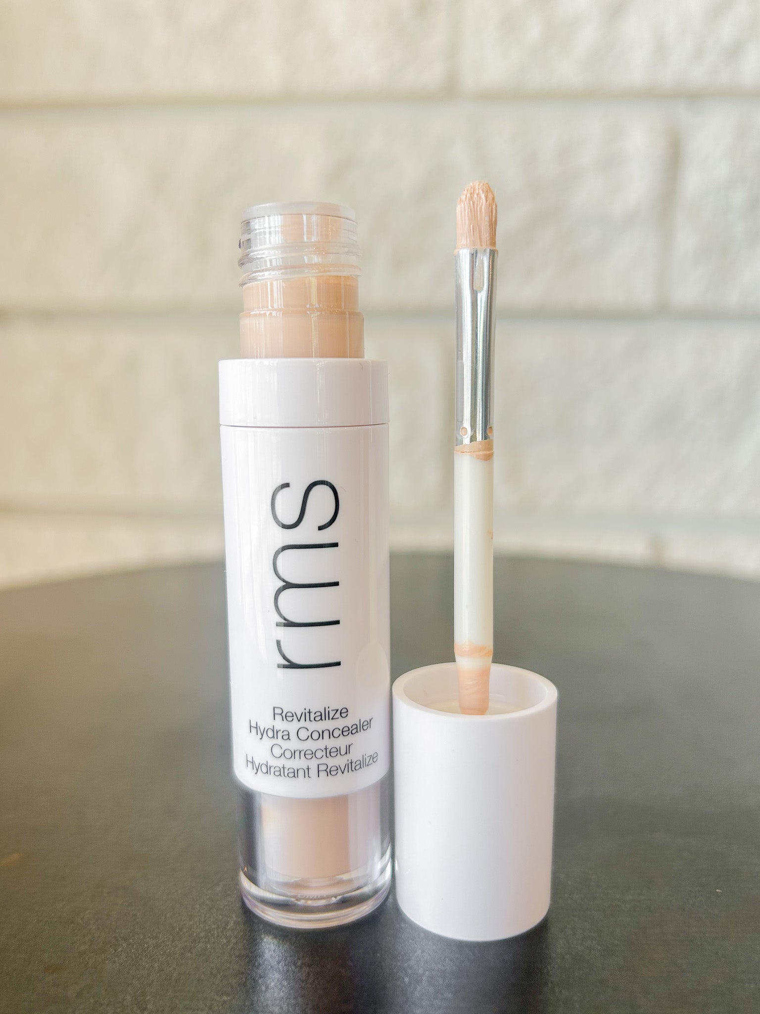 Revitalize Hydra Concealer