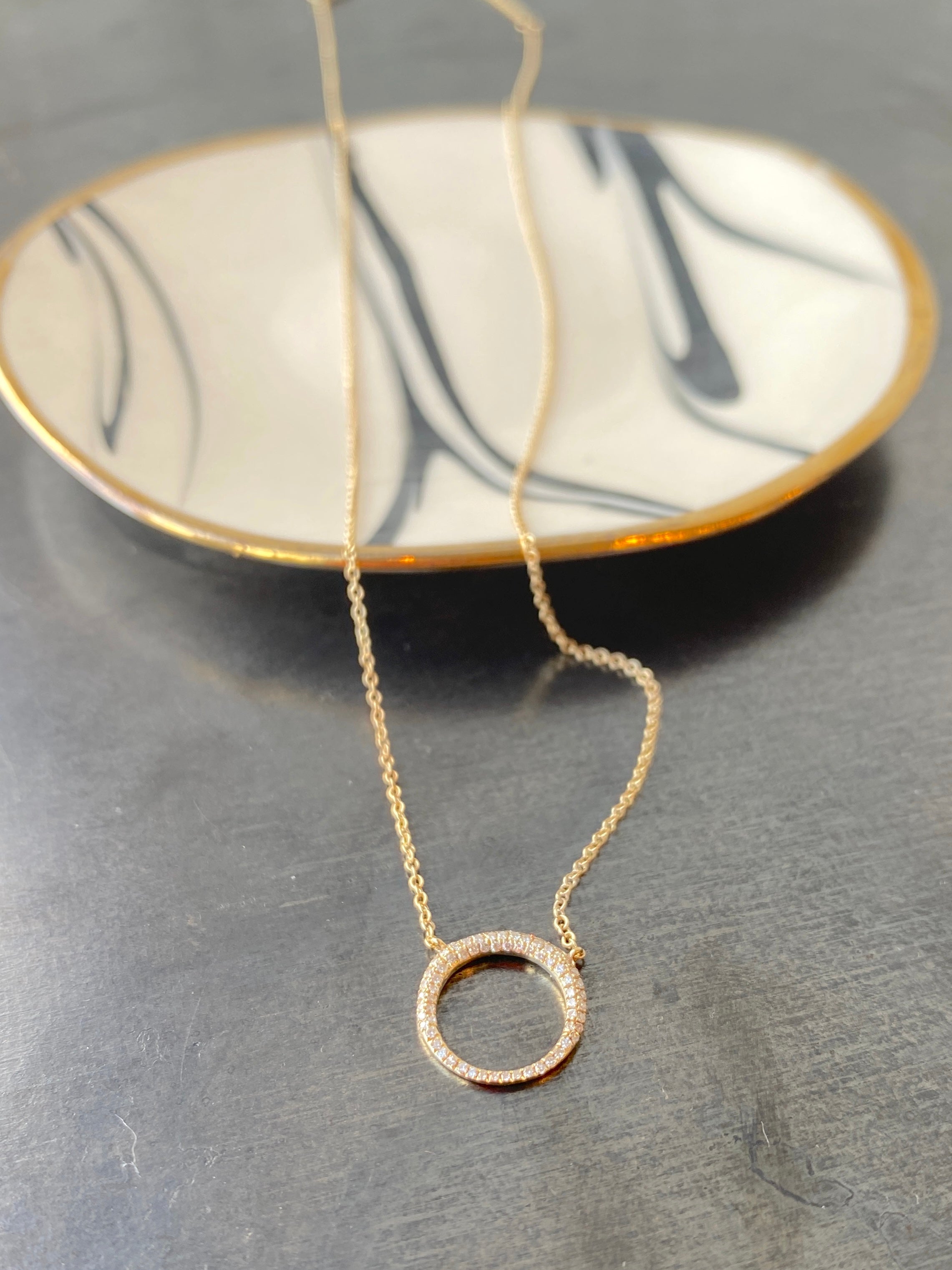 Small Balloon Necklace with White Pavé Diamonds Classic