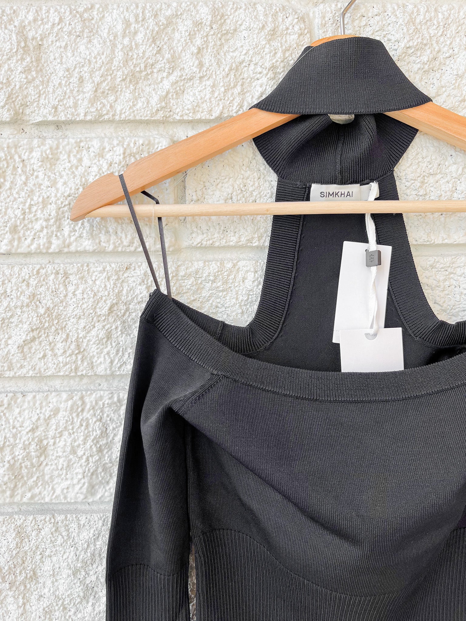 Lila Cold Shoulder Top