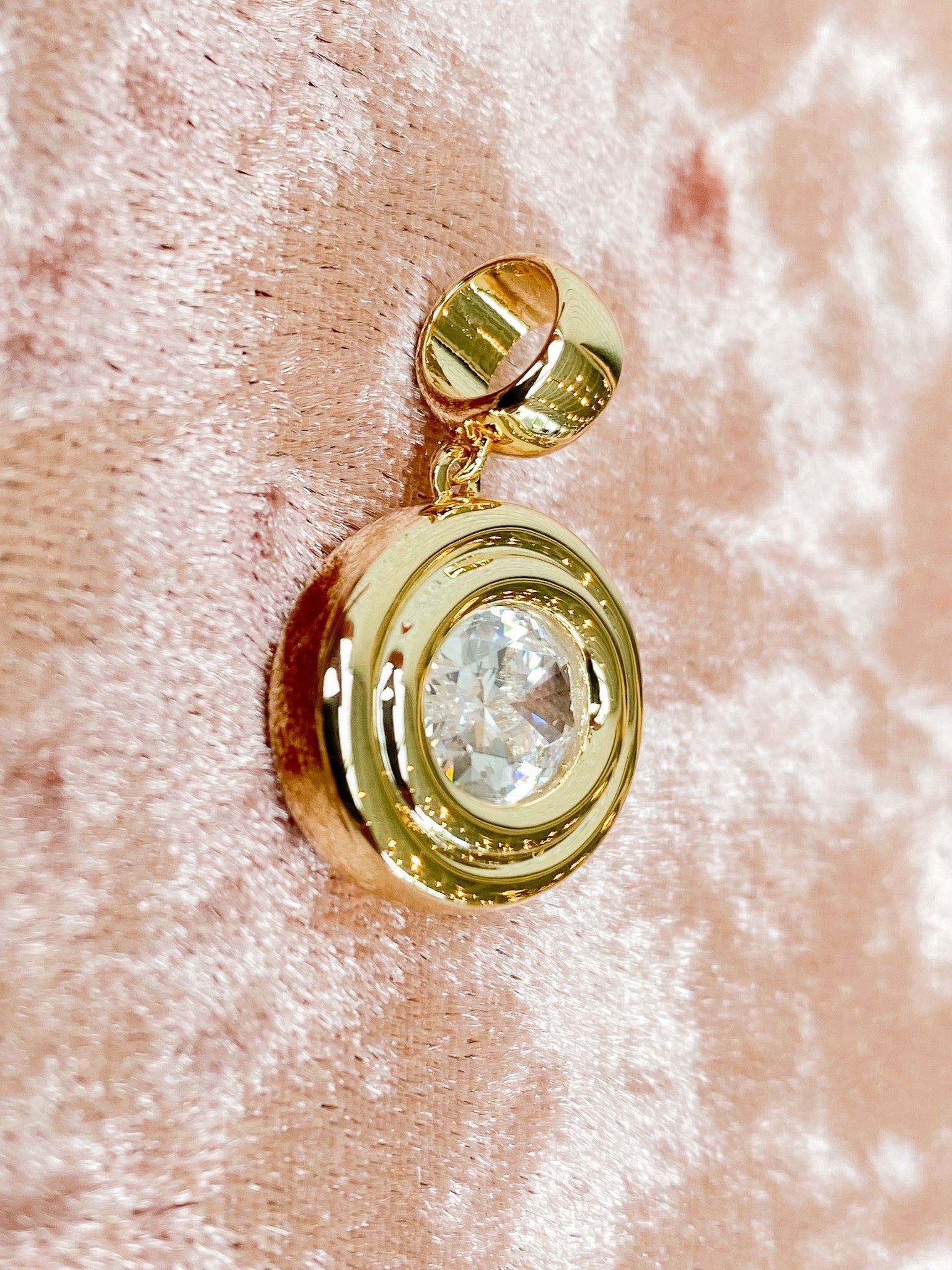 Starlet Oval Charm: 14k Gold Plated