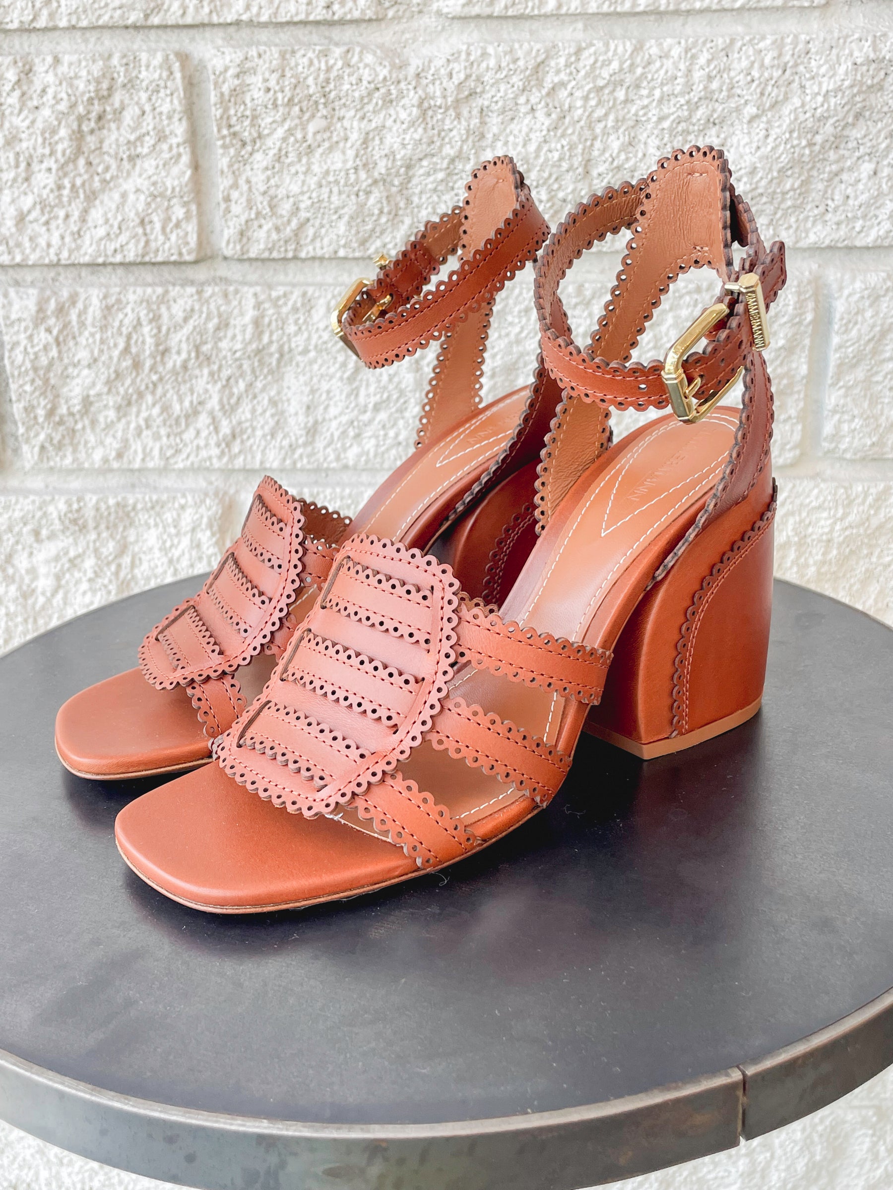 Goldie Sandal 85