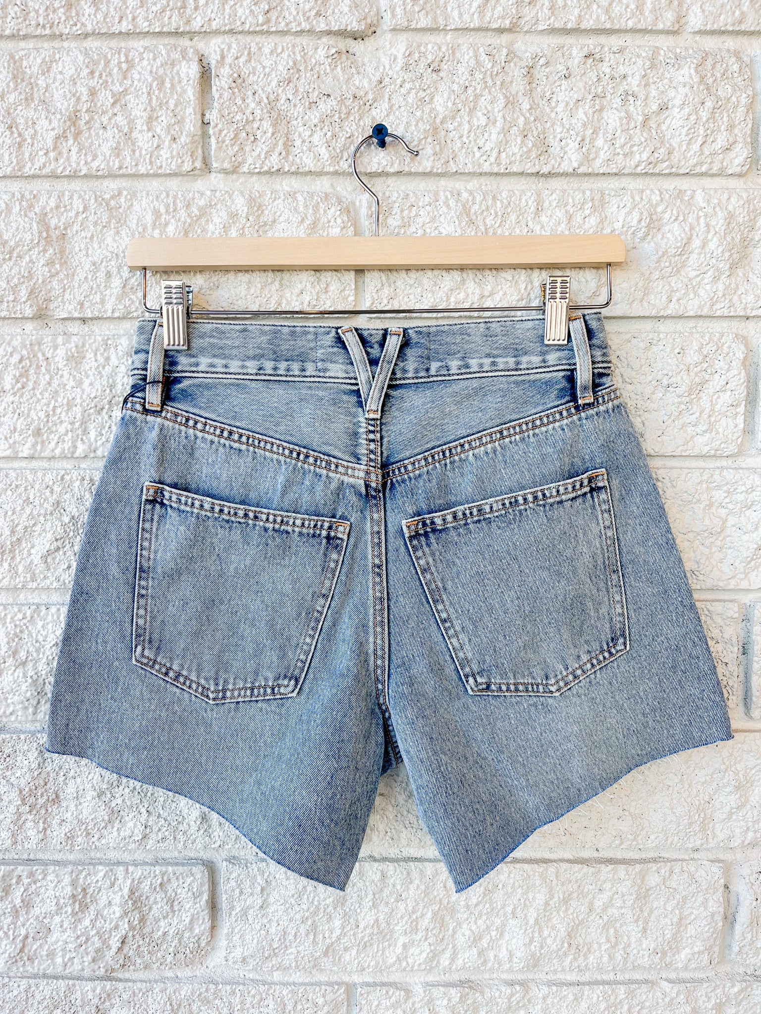 Ellis Mid Rise Short