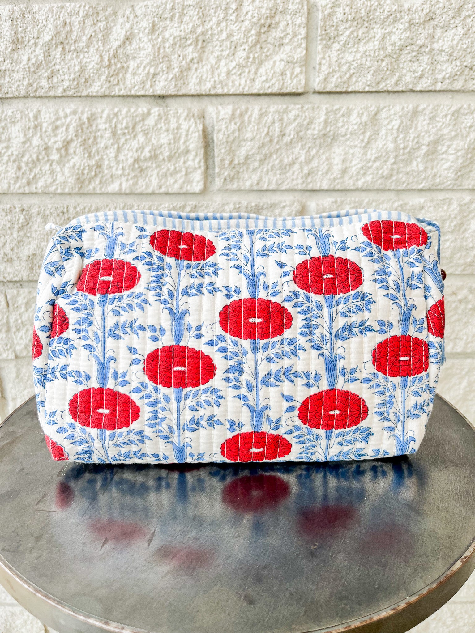 Araminta Toiletry Bag: Large