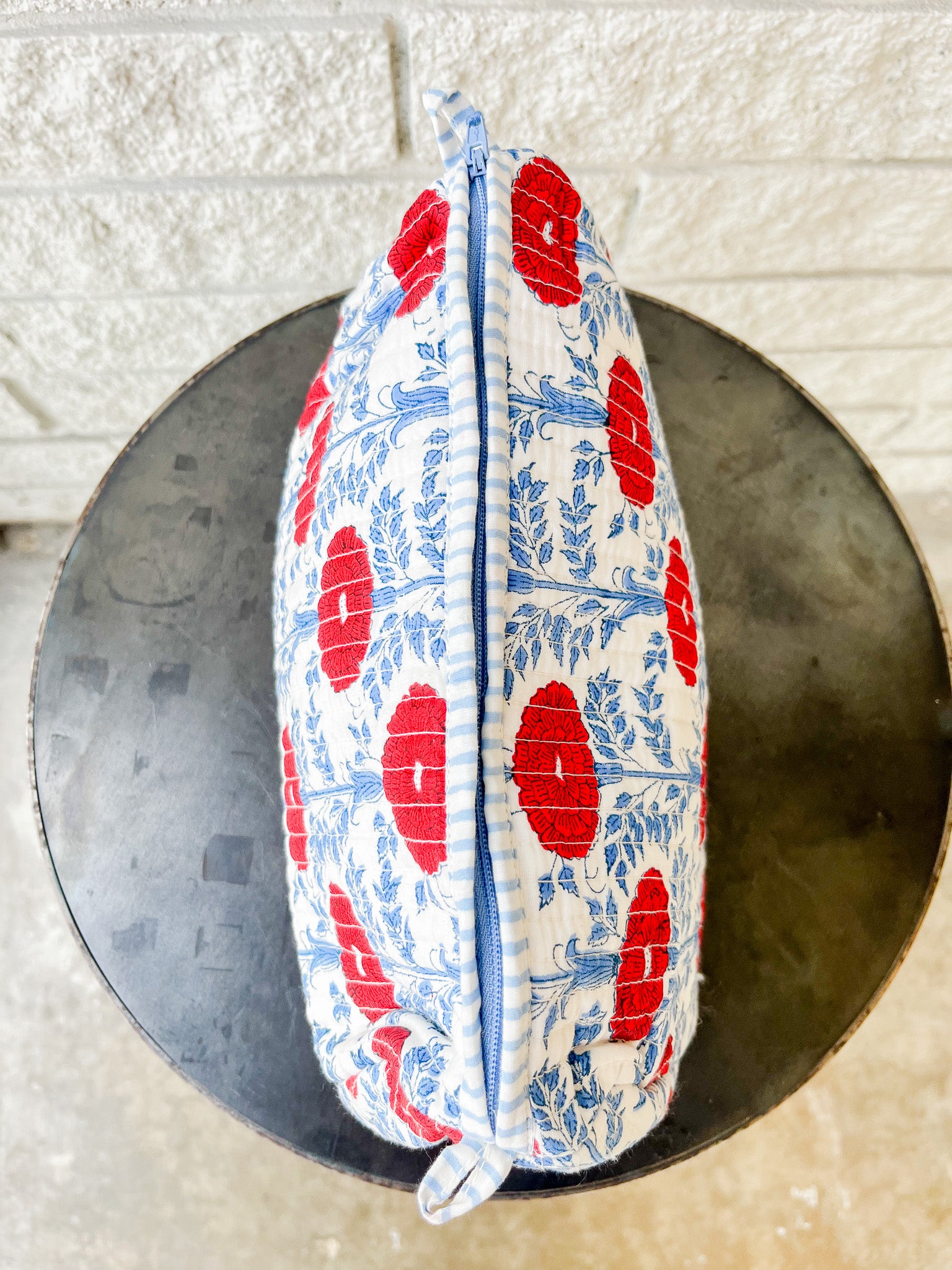 Araminta Toiletry Bag: Large