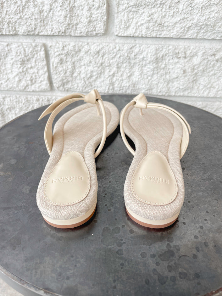 Asymmetric Clarita Flat