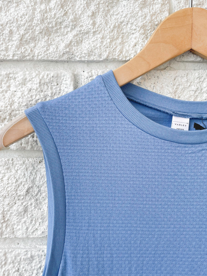 Page Seamless Crop Tank