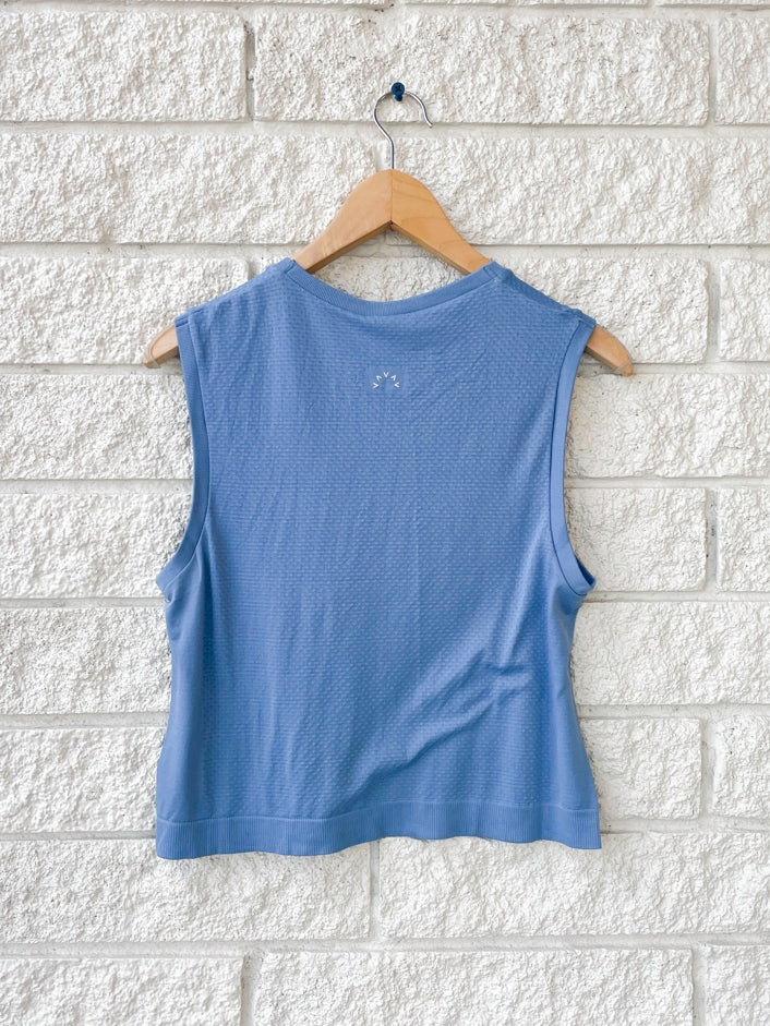 Page Seamless Crop Tank