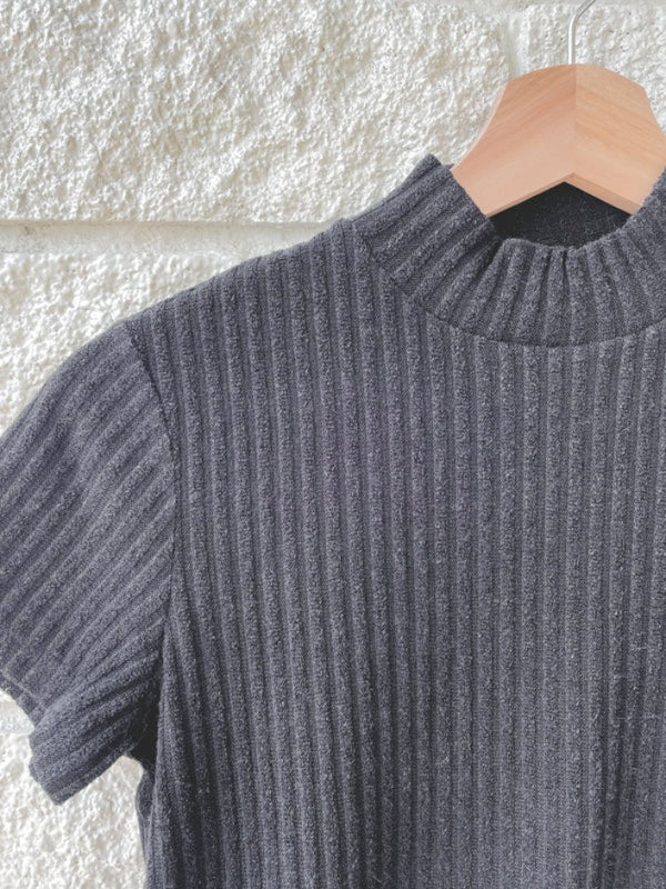 Short Sleeve Mock Neck