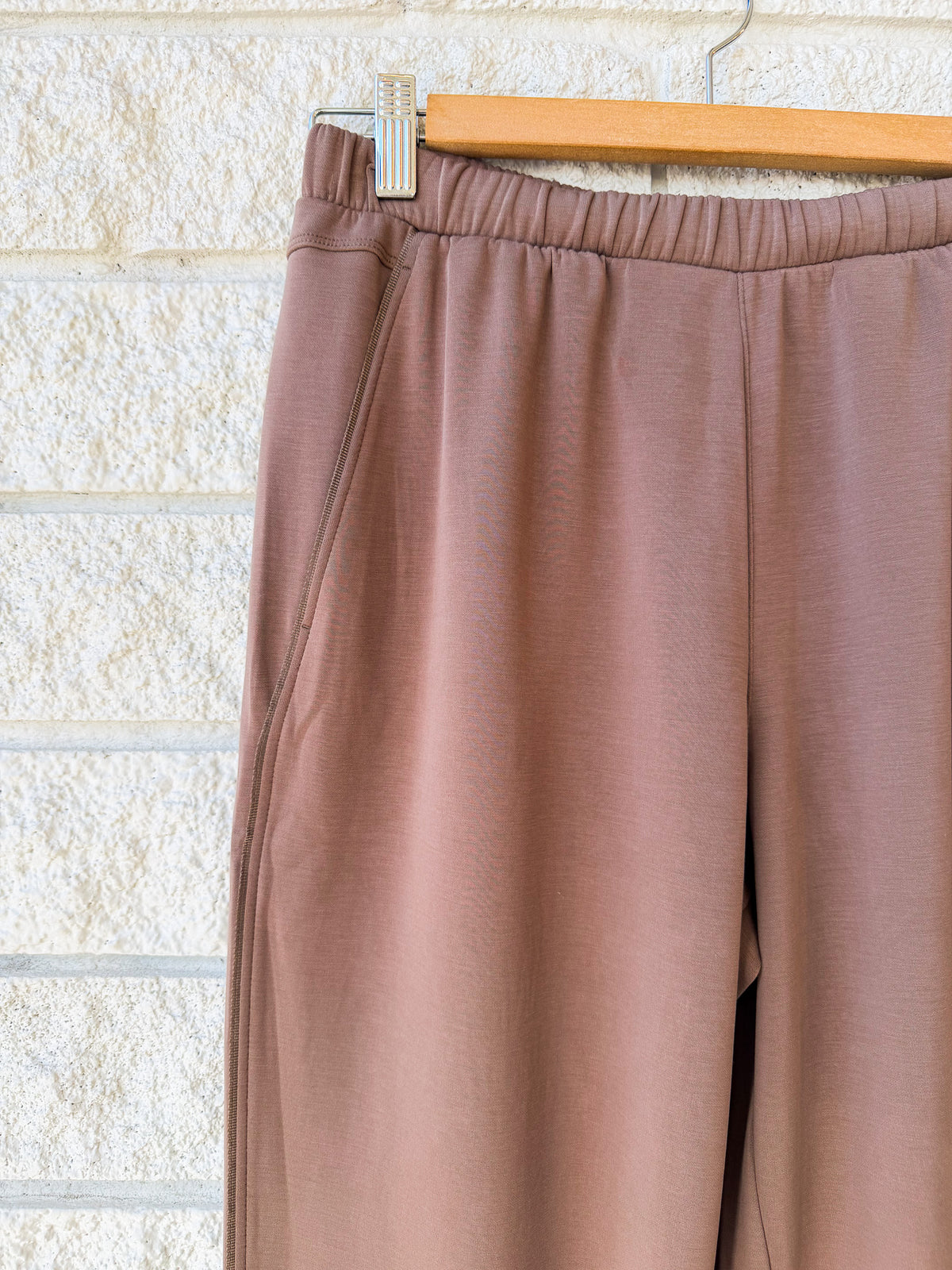 Eli Jogger 27