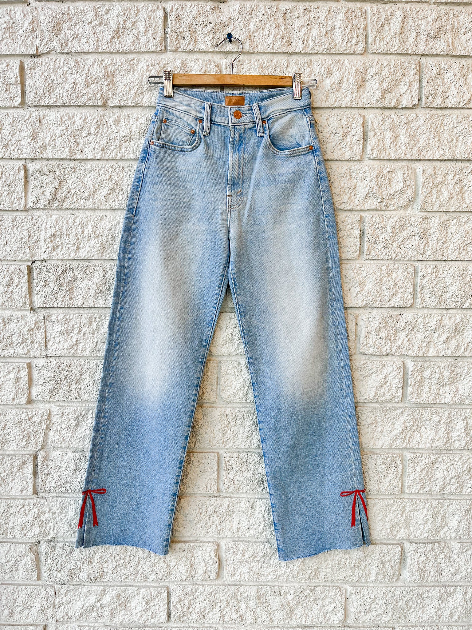 The Rambler Zip Slice Hover Fray