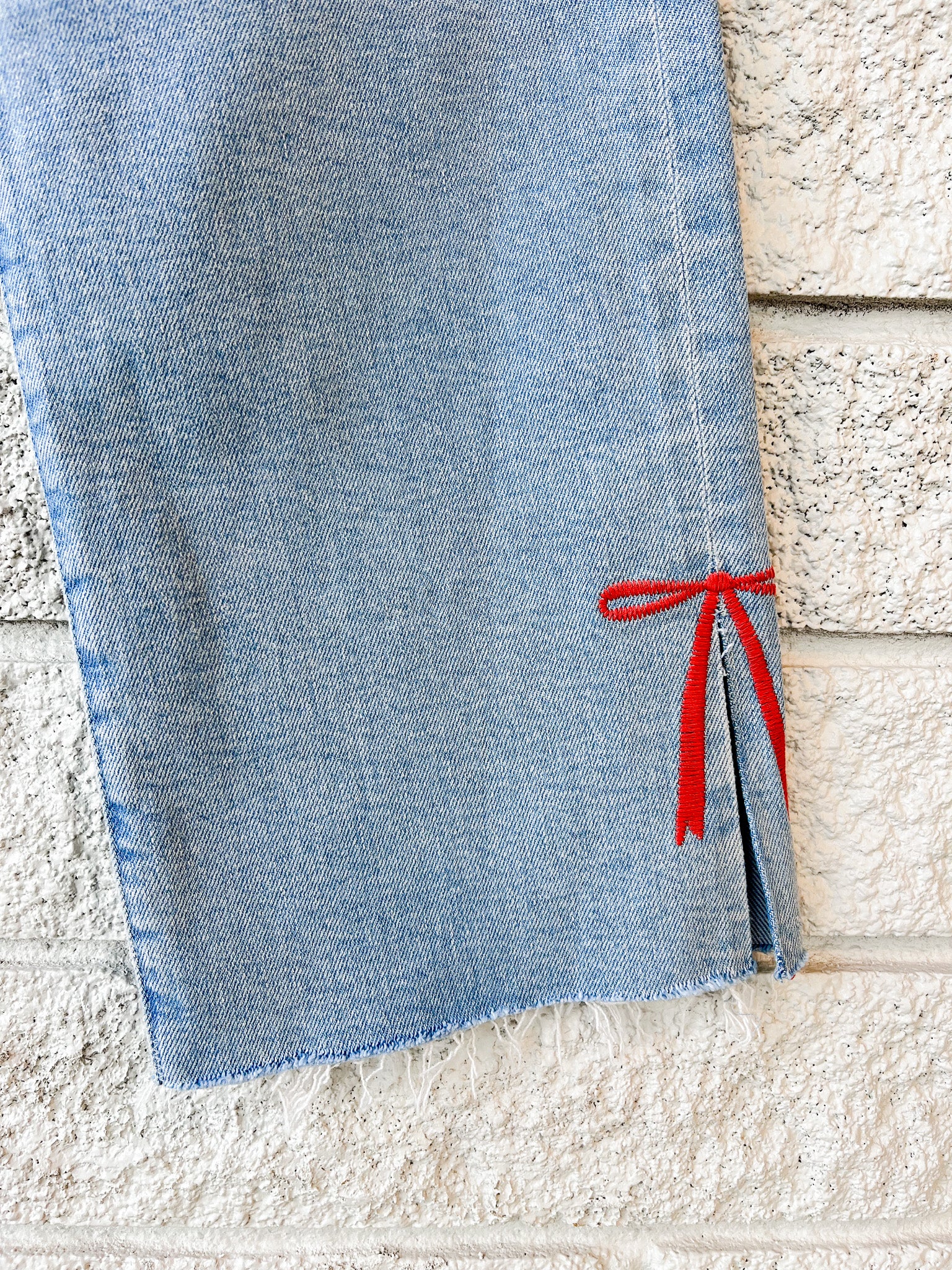 The Rambler Zip Slice Hover Fray