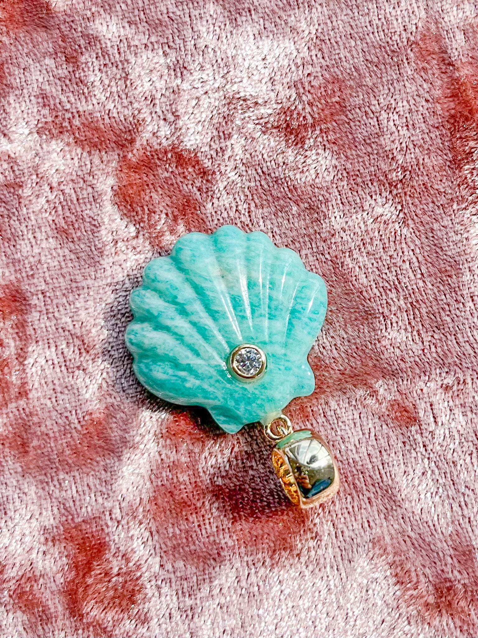 Coquille Amazonite Bail Charm