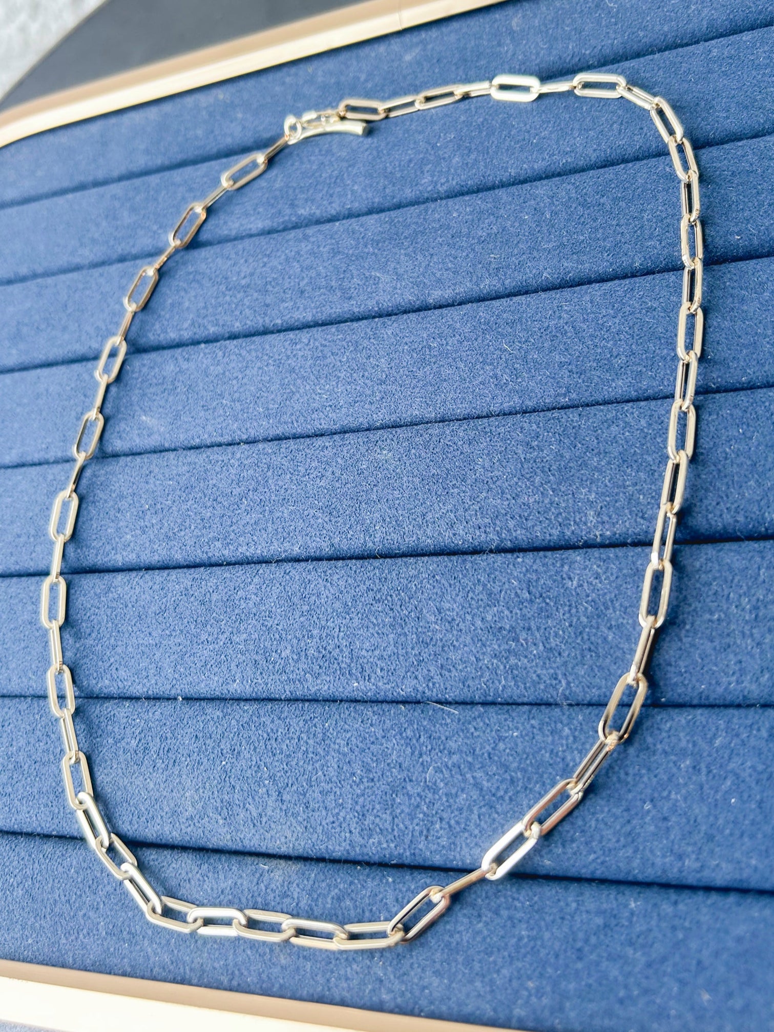 Fine Baby Rectangular Chain Necklace with Tusk Clasp