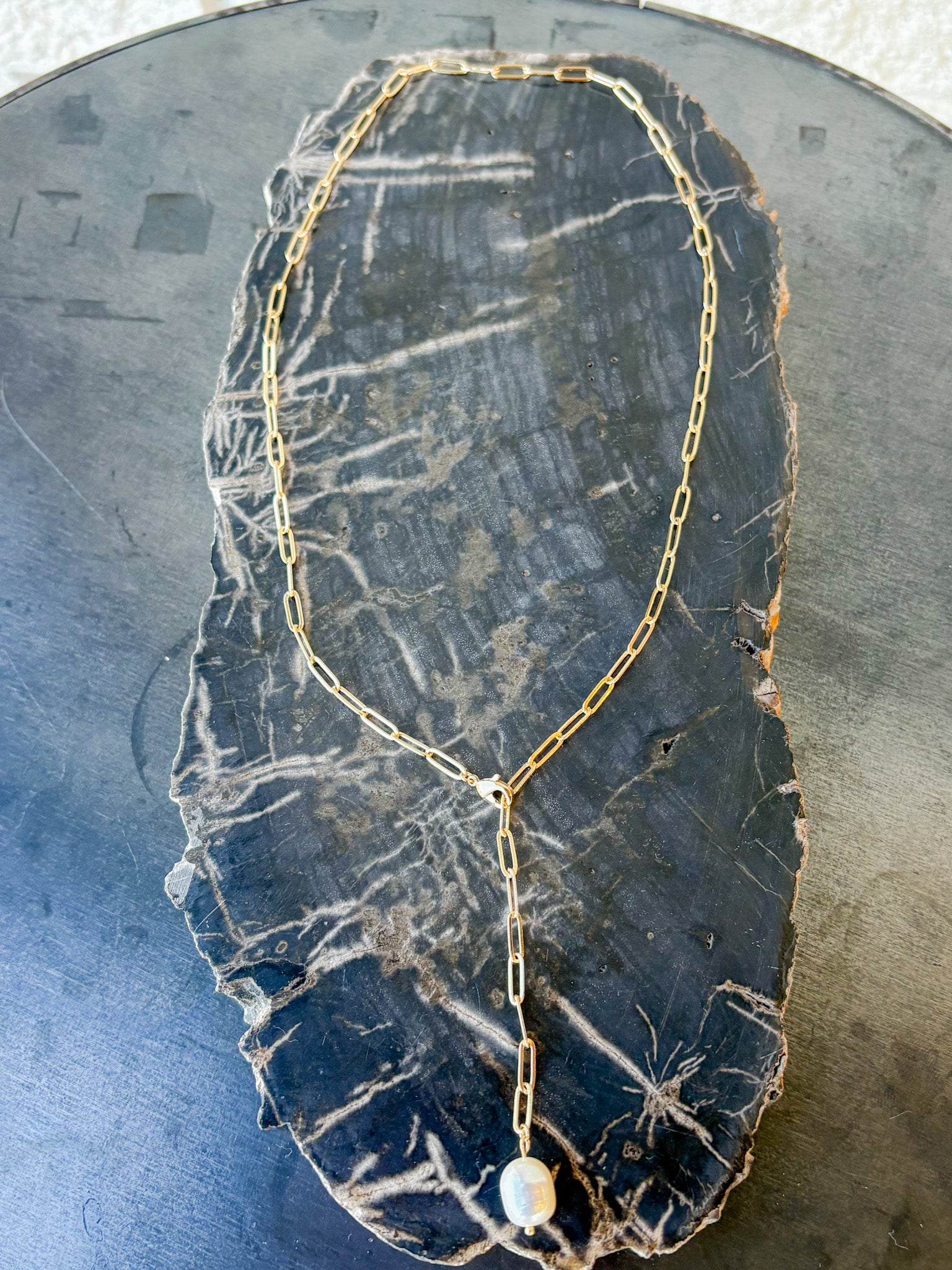 Lea Pearl Lariat Necklace