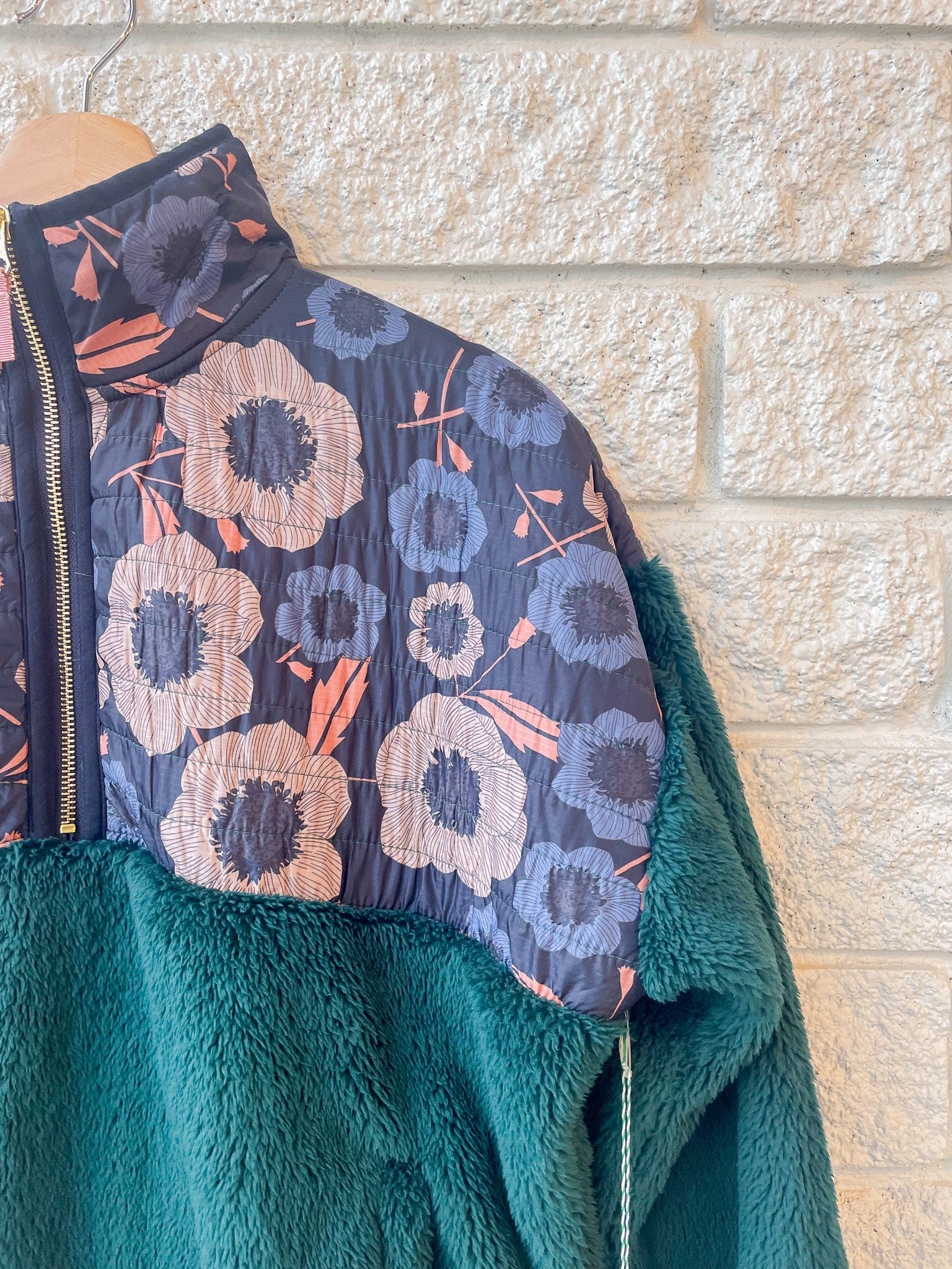 Casey Pullover