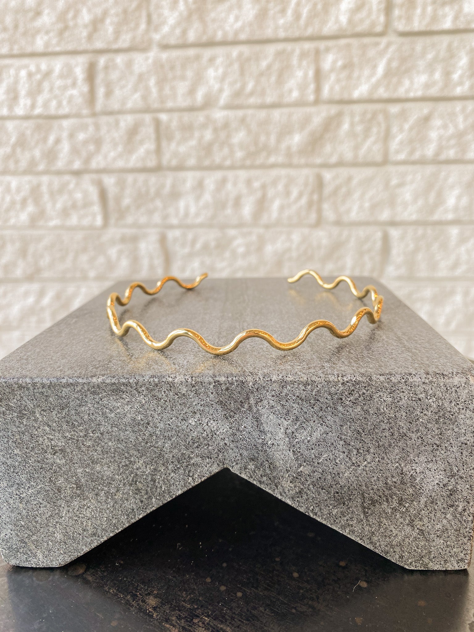 Squiggle Choker