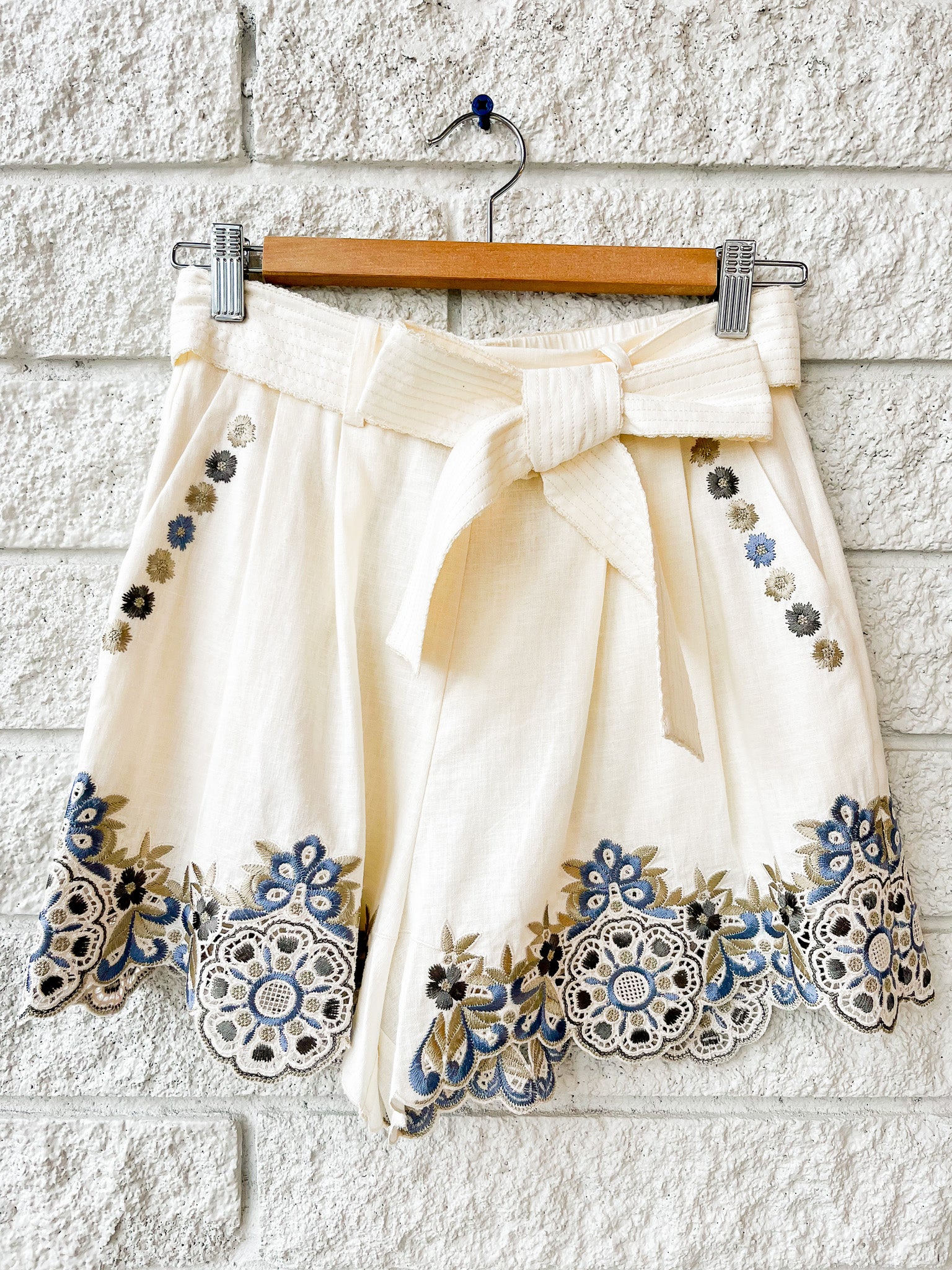 Charlize Short Ivory Grinkgo