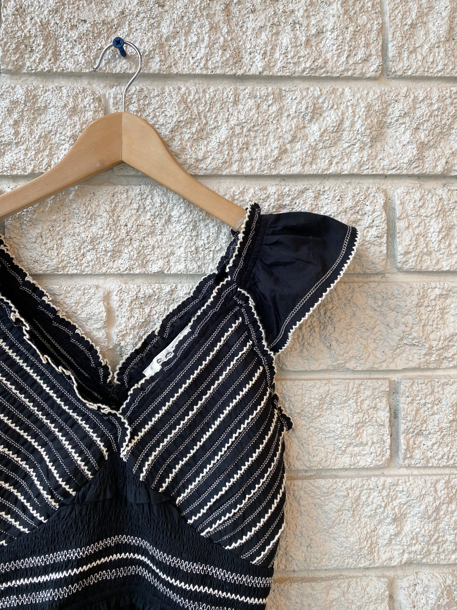 Mable Cambric Flutter Slv Pleated Top
