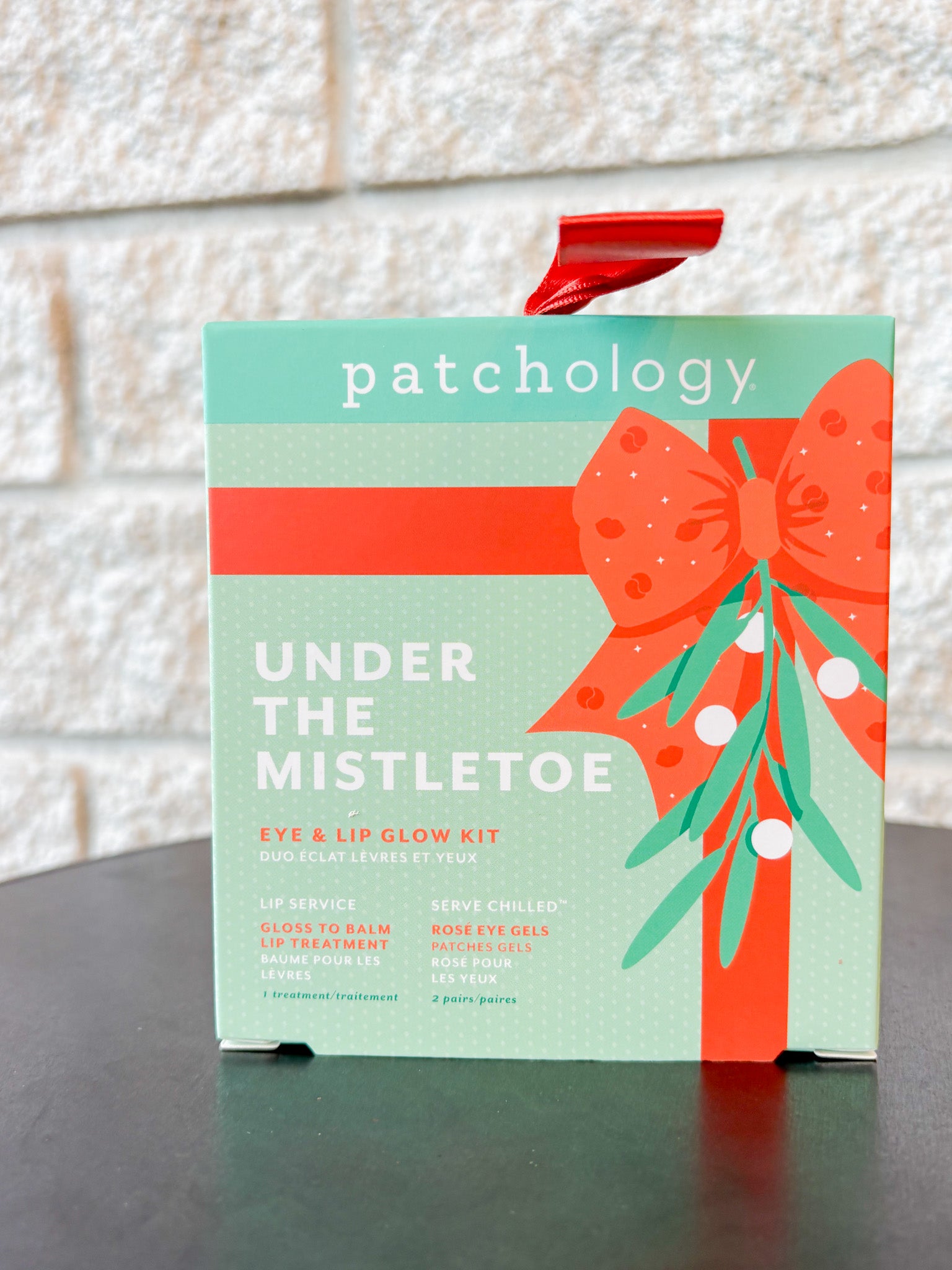 Holiday Under The Mistletoe Under Eye and Lip Gift Set