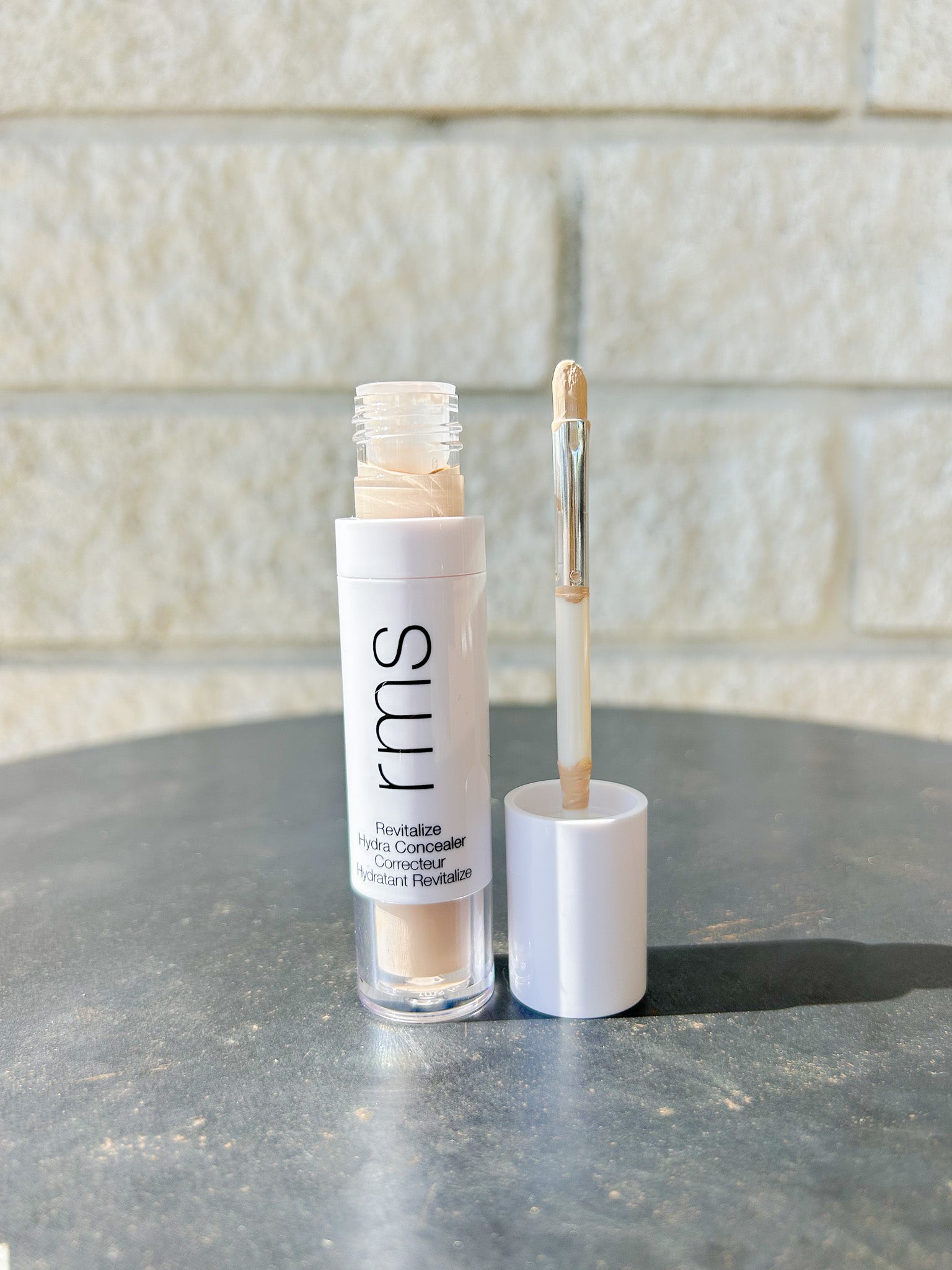 Revitalize Hydra Concealer