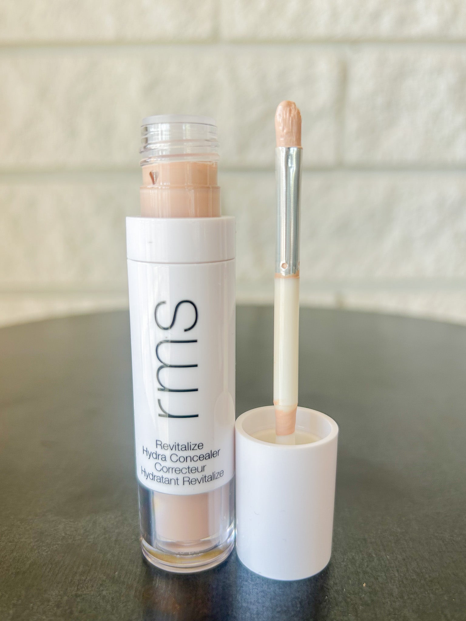 Revitalize Hydra Concealer
