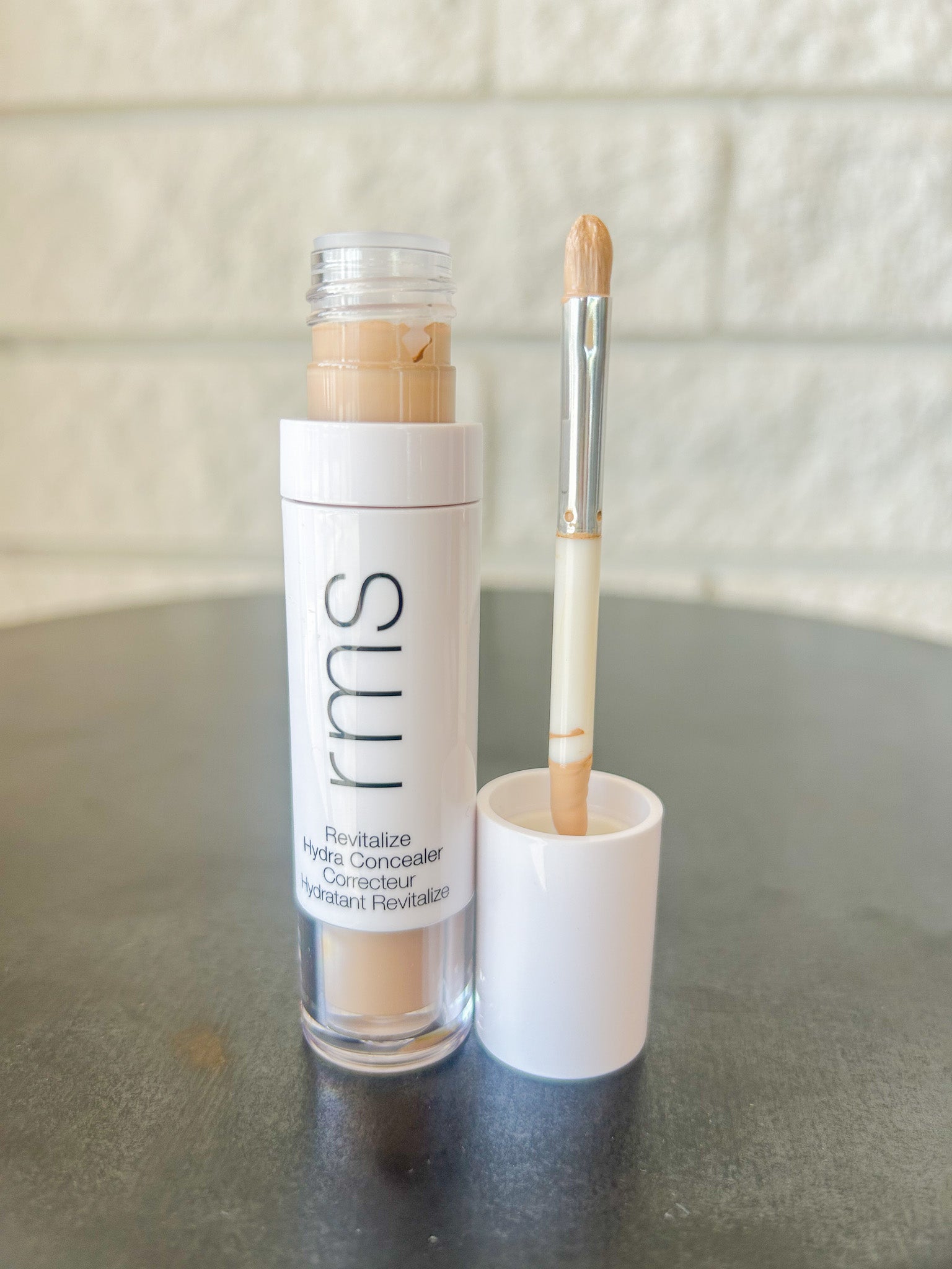 Revitalize Hydra Concealer