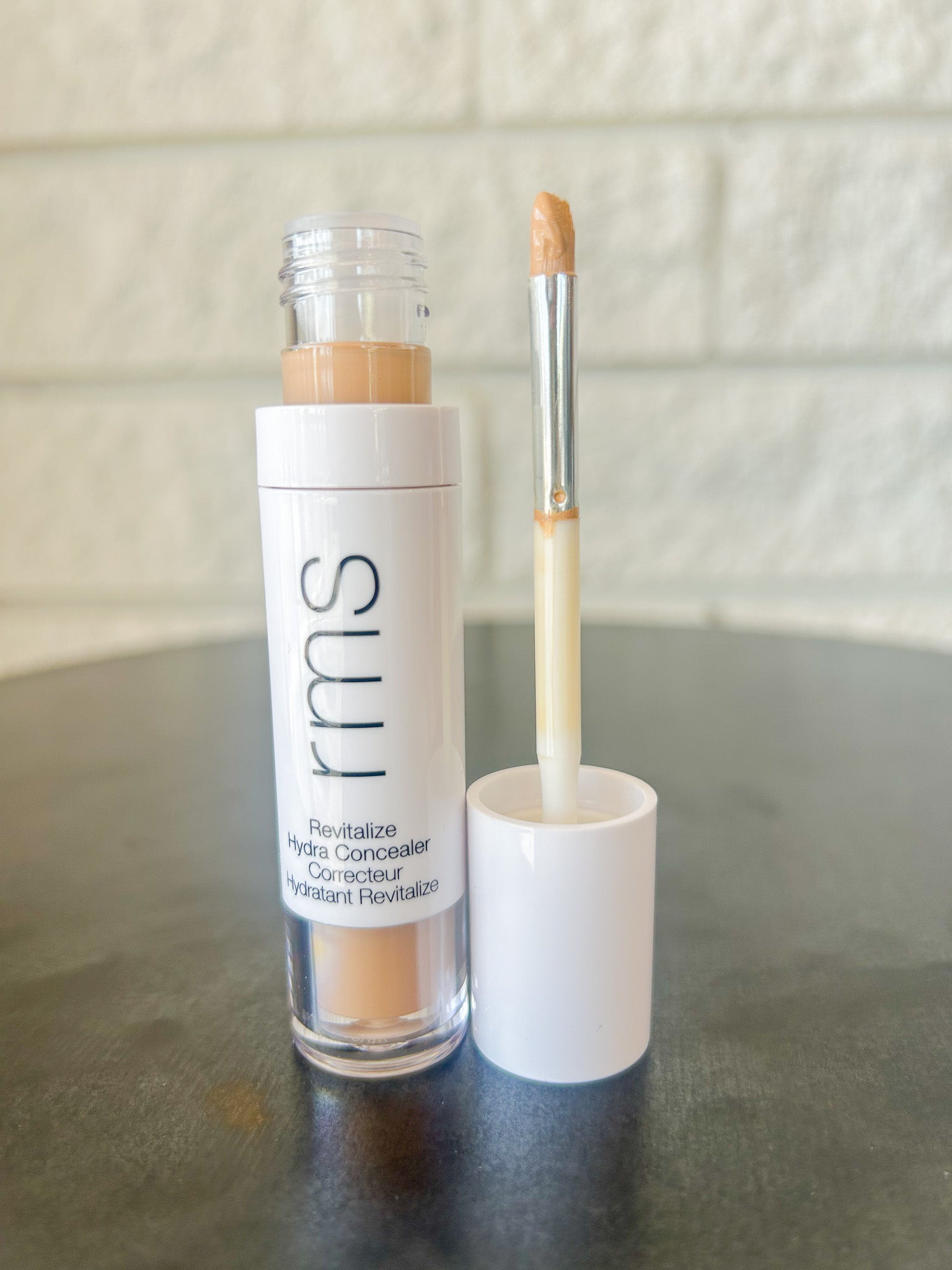 Revitalize Hydra Concealer