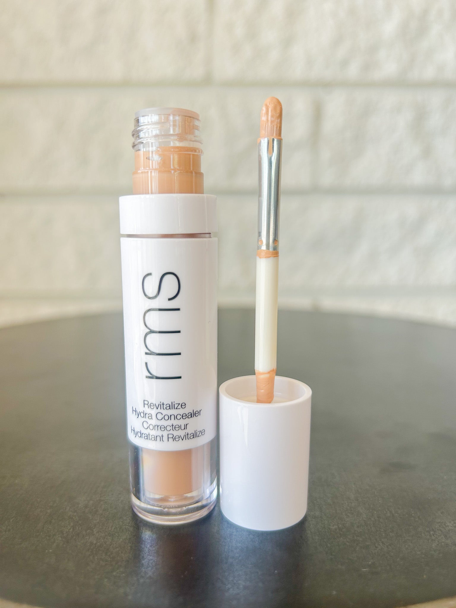 Revitalize Hydra Concealer