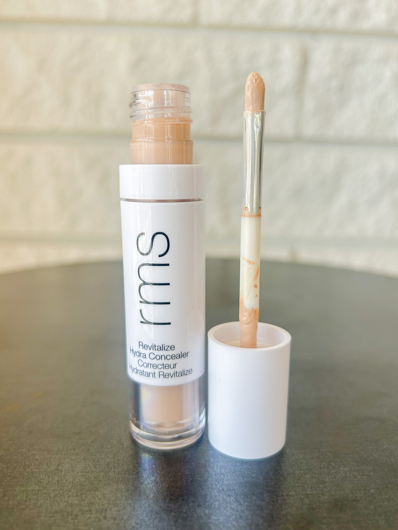 Revitalize Hydra Concealer
