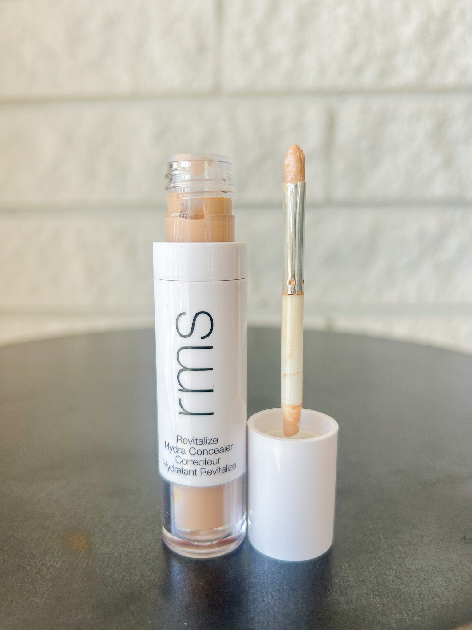 Revitalize Hydra Concealer