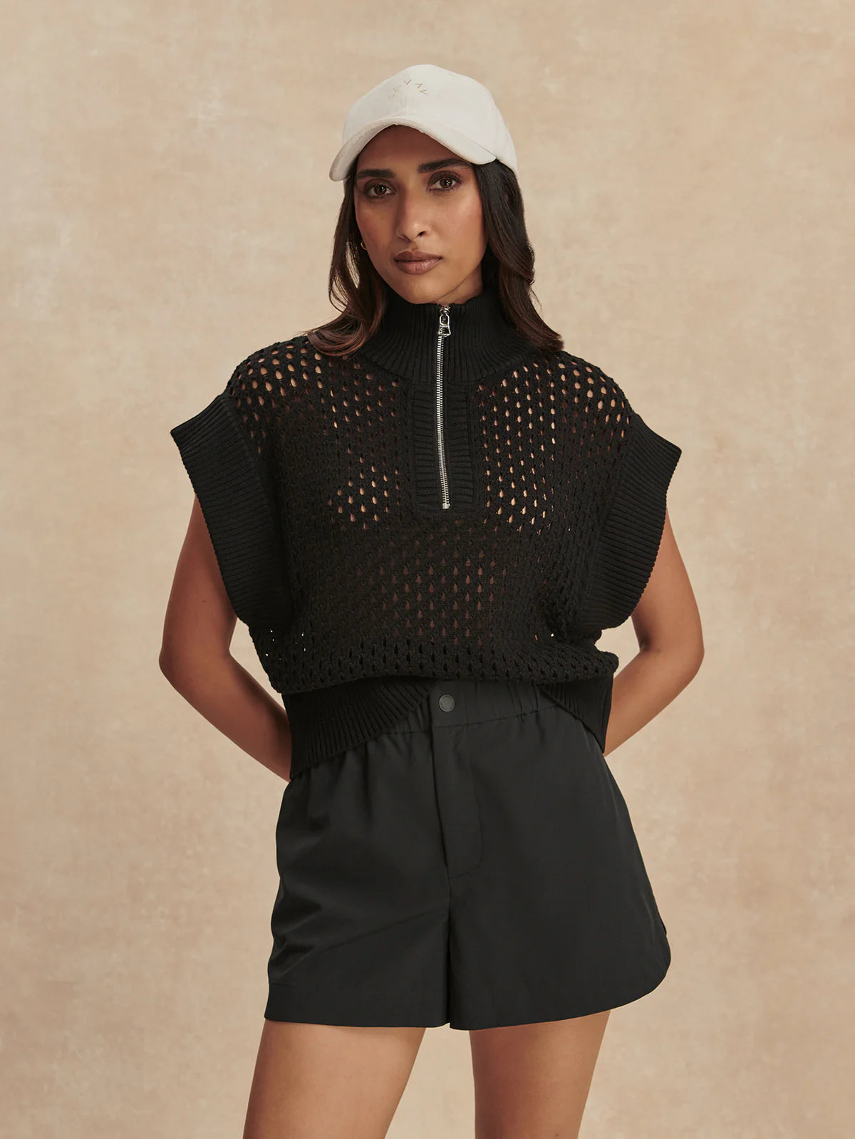 Nila Mid Rise Short 4.5