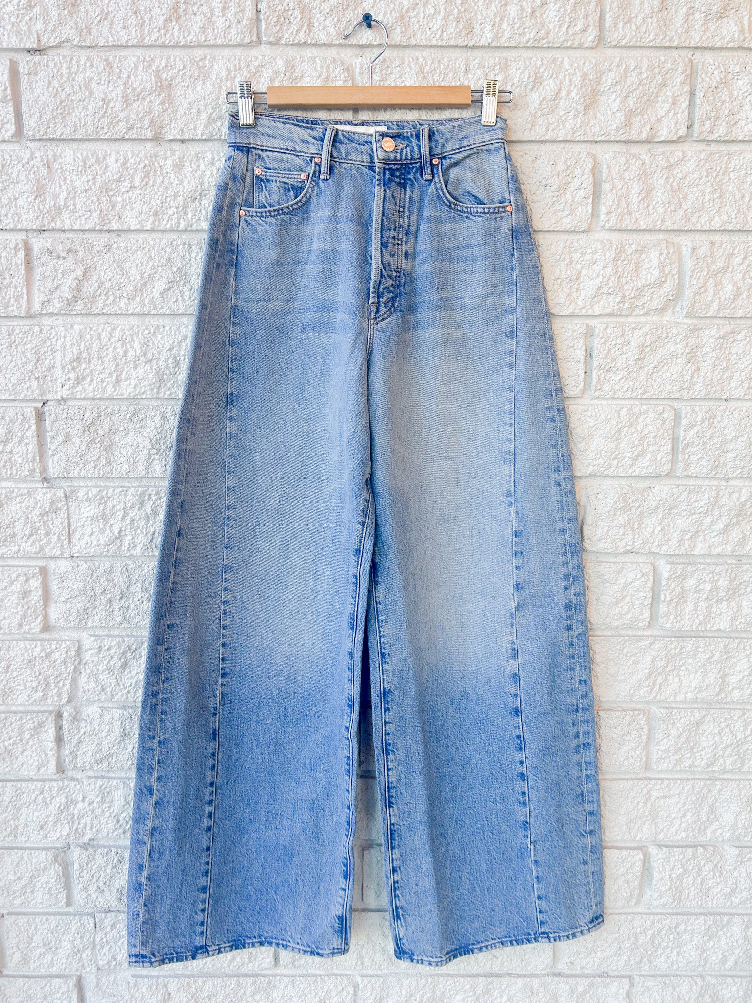 The Pipe-Dream Button Sneak