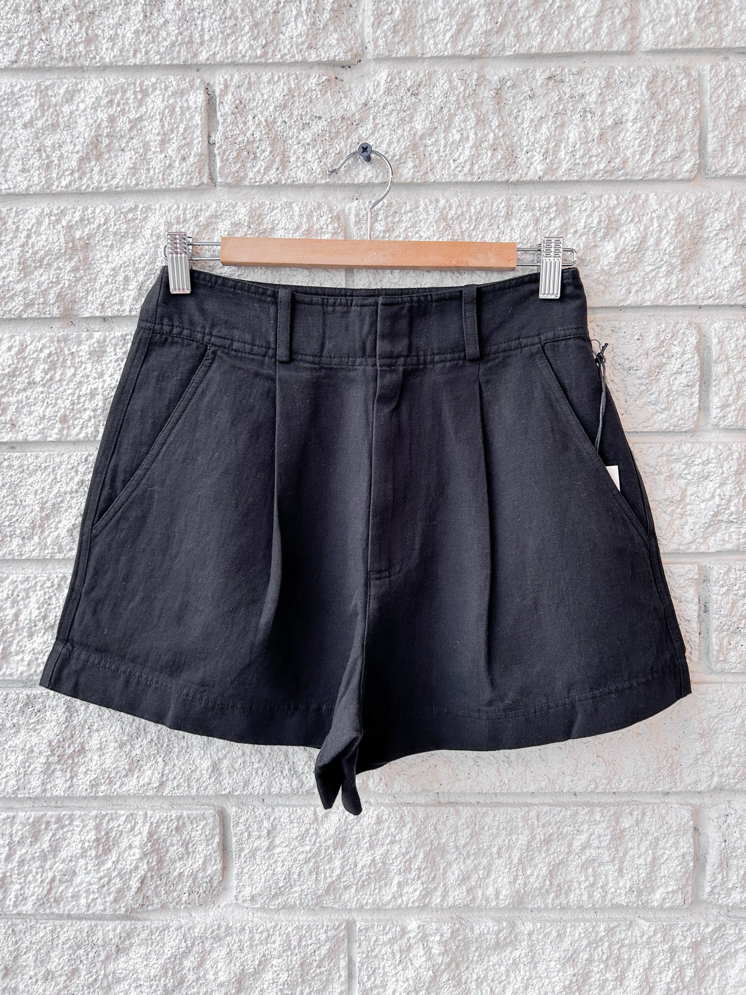 Short Bari Short
