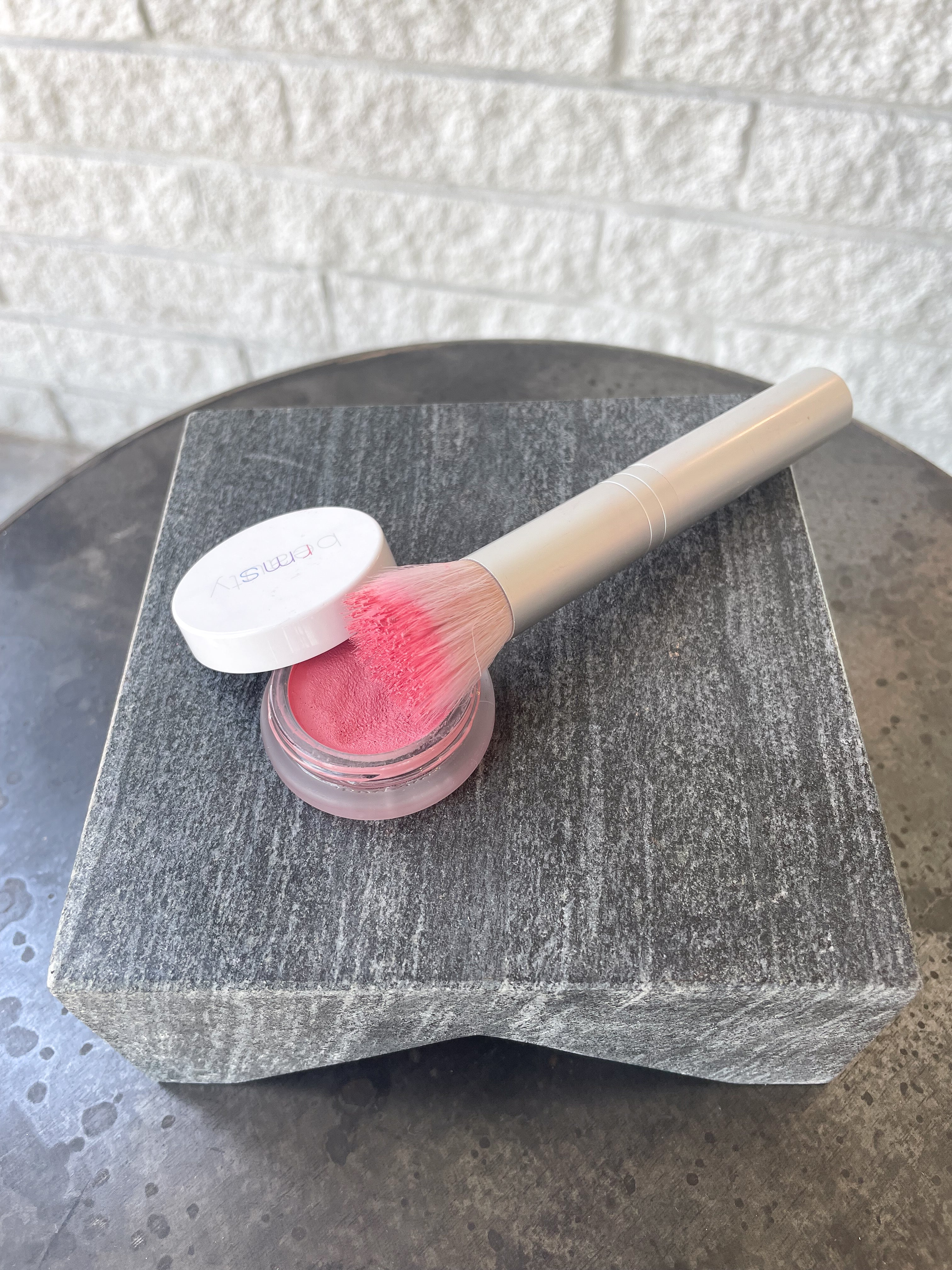 SKIN2SKIN BLUSH BRUSH Prefontaine