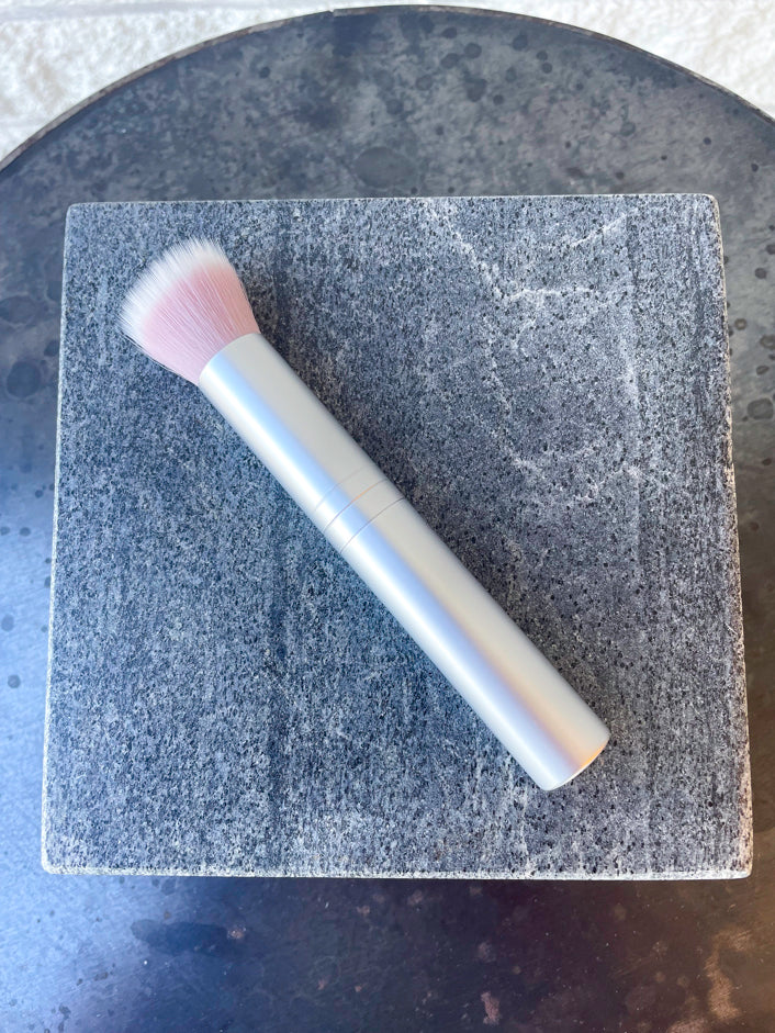 SKIN2SKIN BLUSH BRUSH