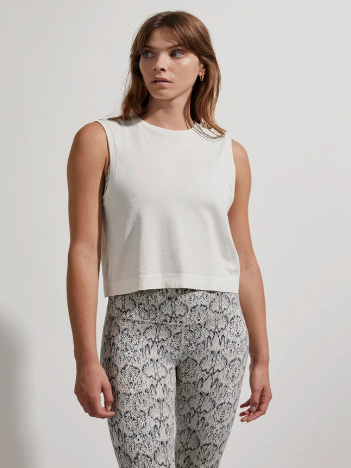Page Seamless Crop Tank