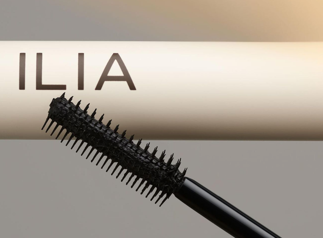 How to Apply Ilia Mascara for Long, Fuller Lashes