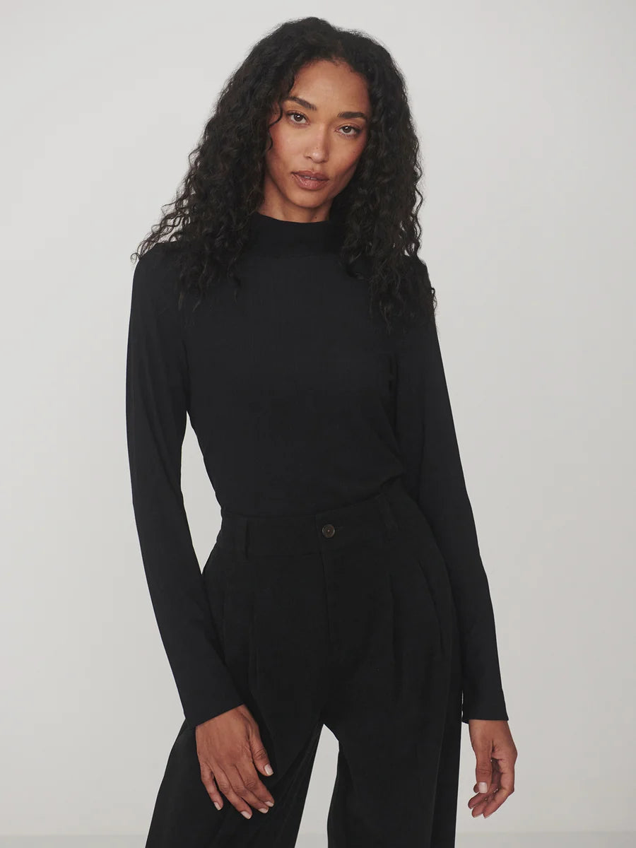 Astrid 2.0 Fitted Long-Sleeve Tee