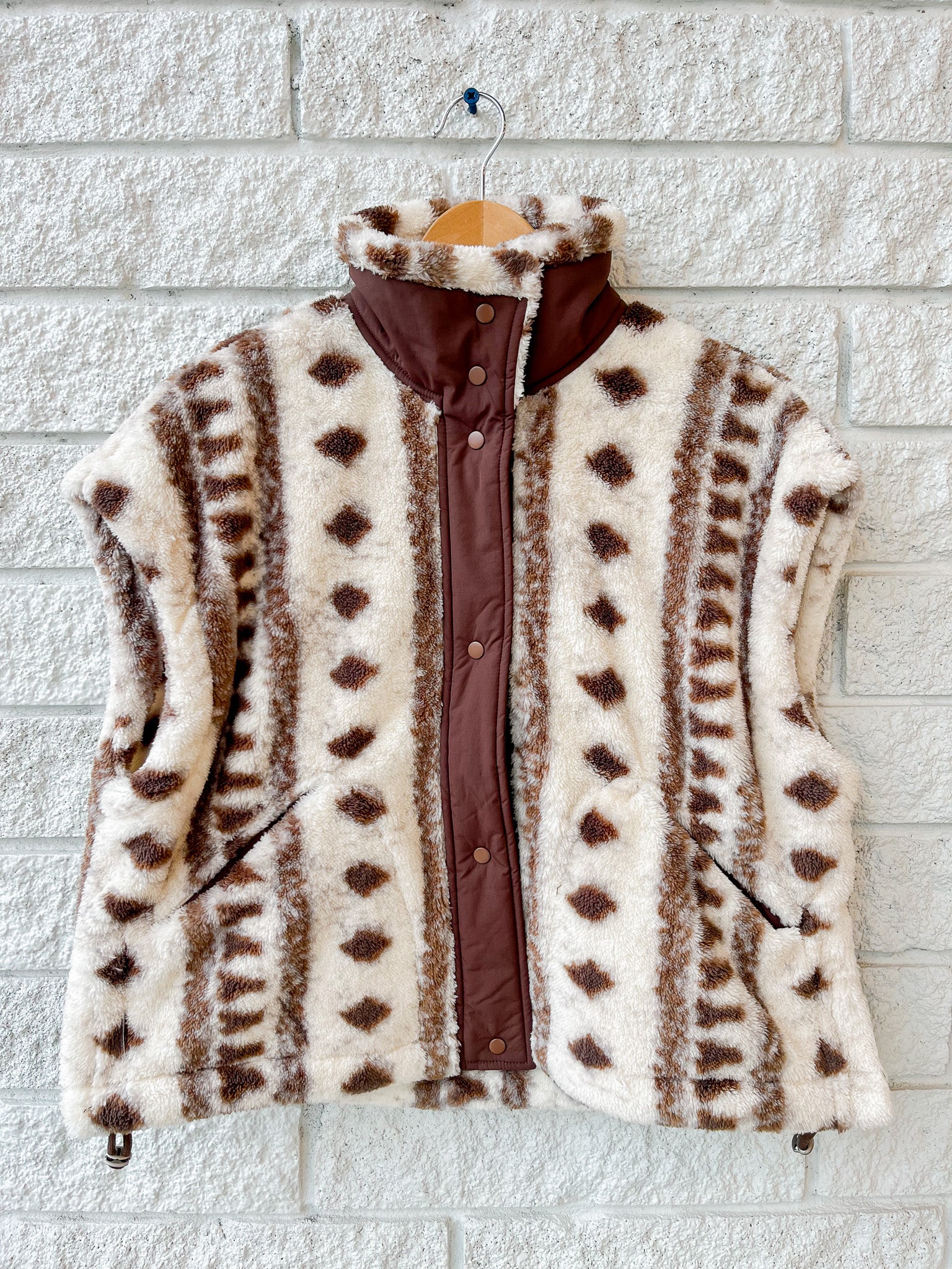 Ravena Vest