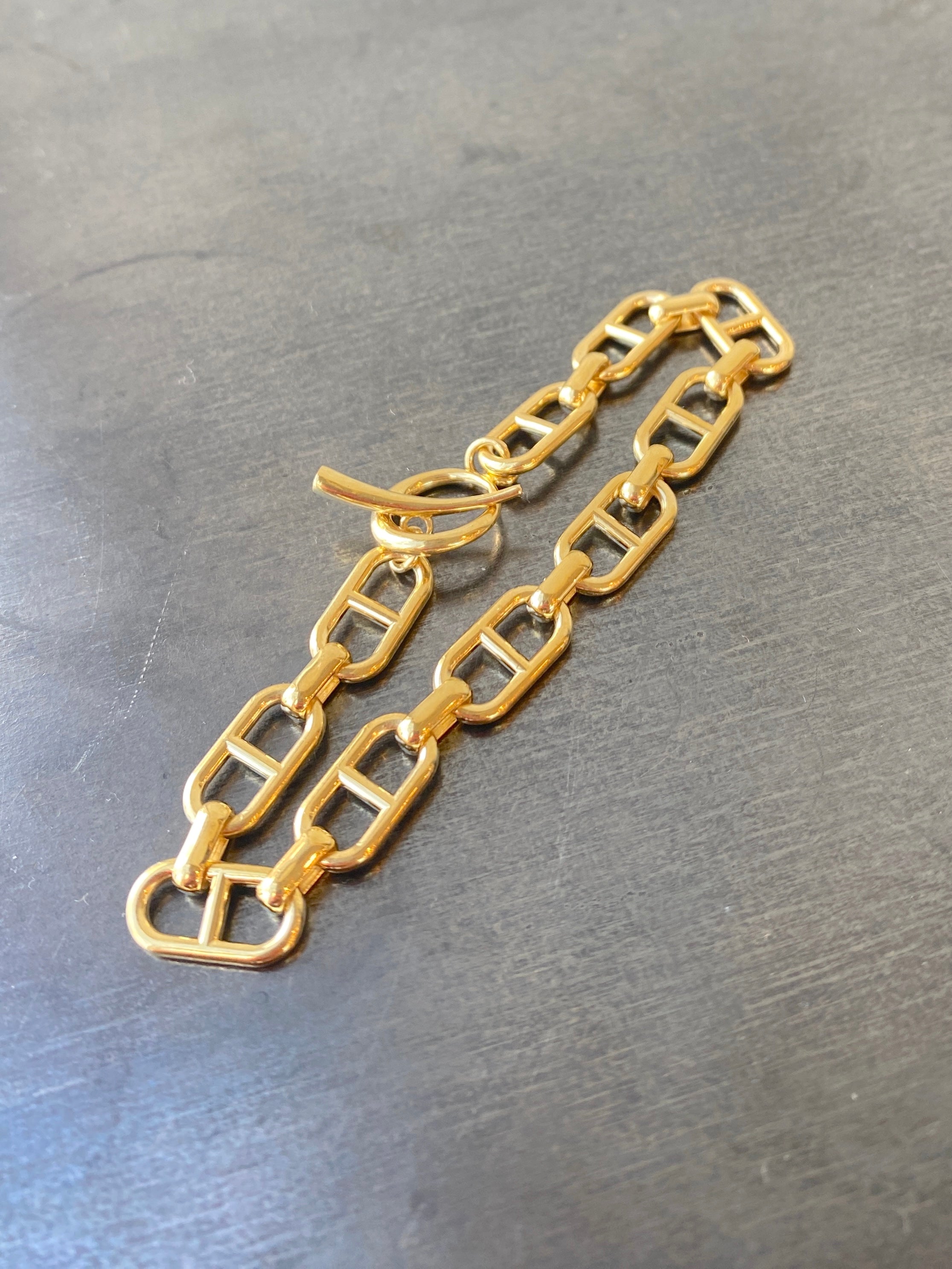 Stirrup Chain Bracelet with Tusk Clasp