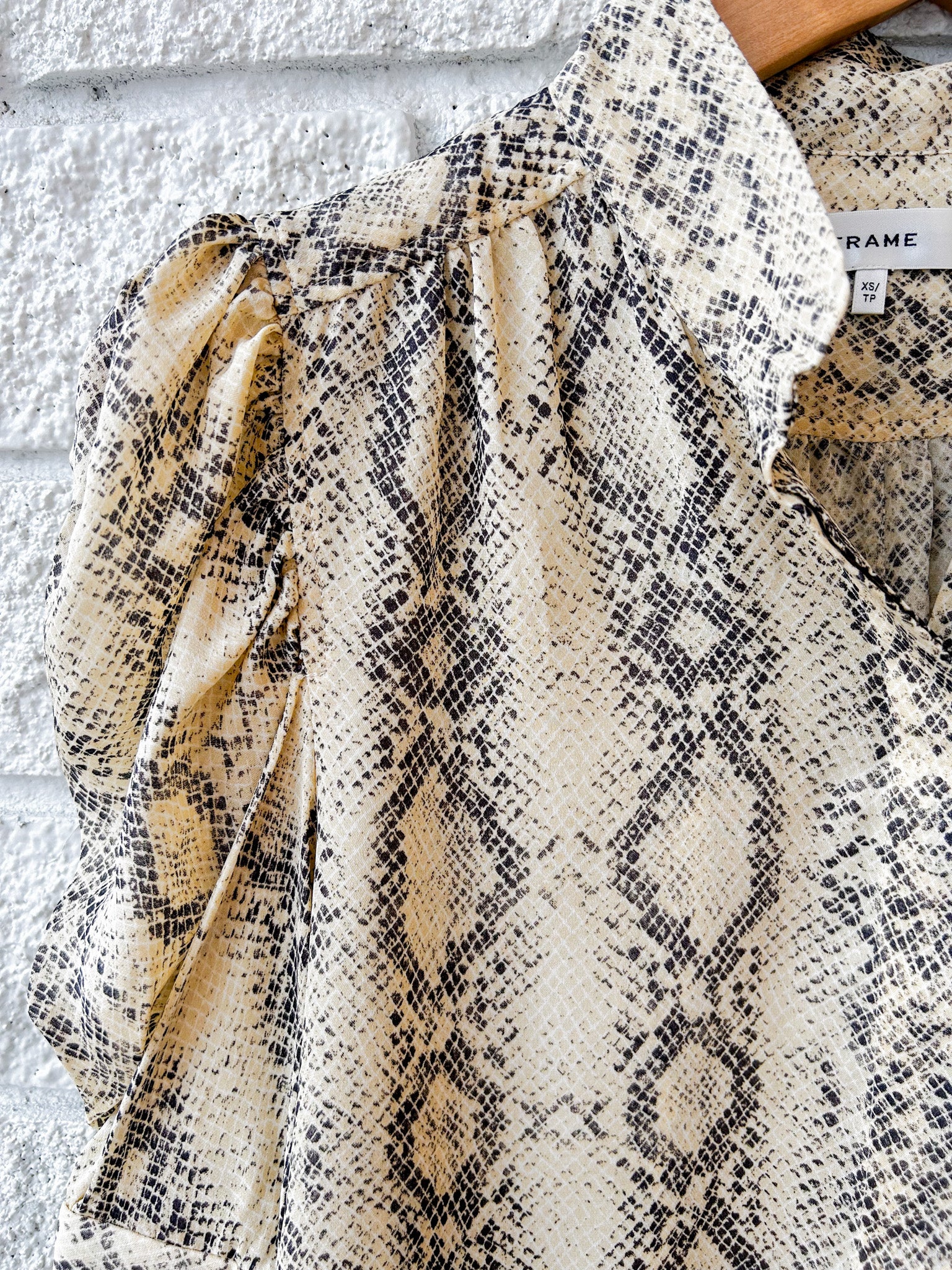 The Snake Gillian Top