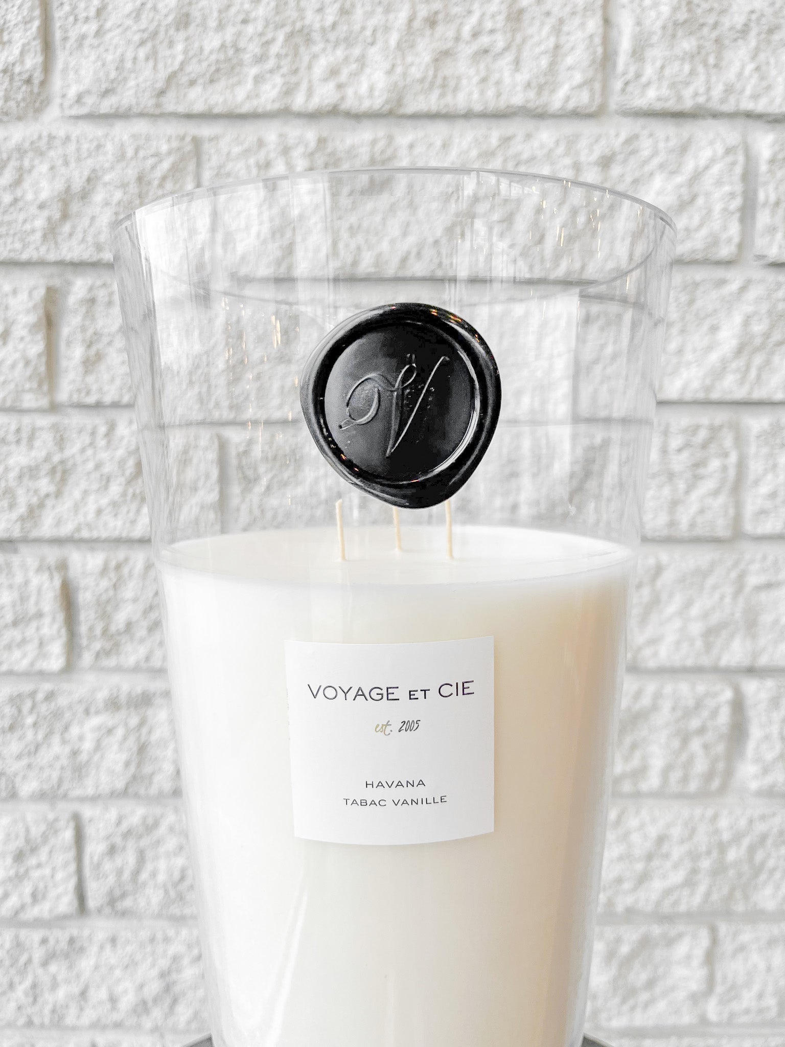 150 OZ FRENCH CANDLE - TABAC VANILLE