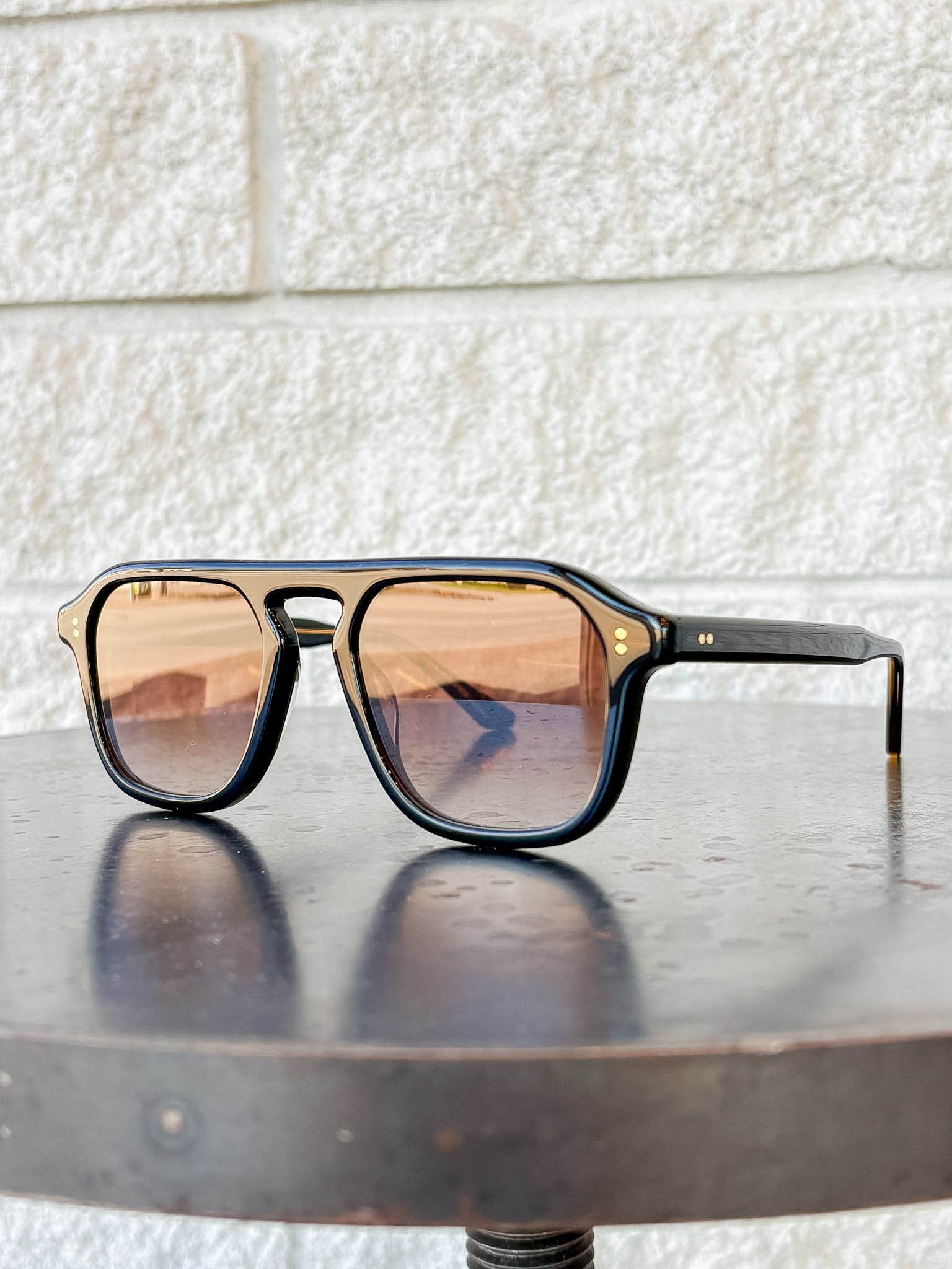 ZANDER | Black + Black Tea