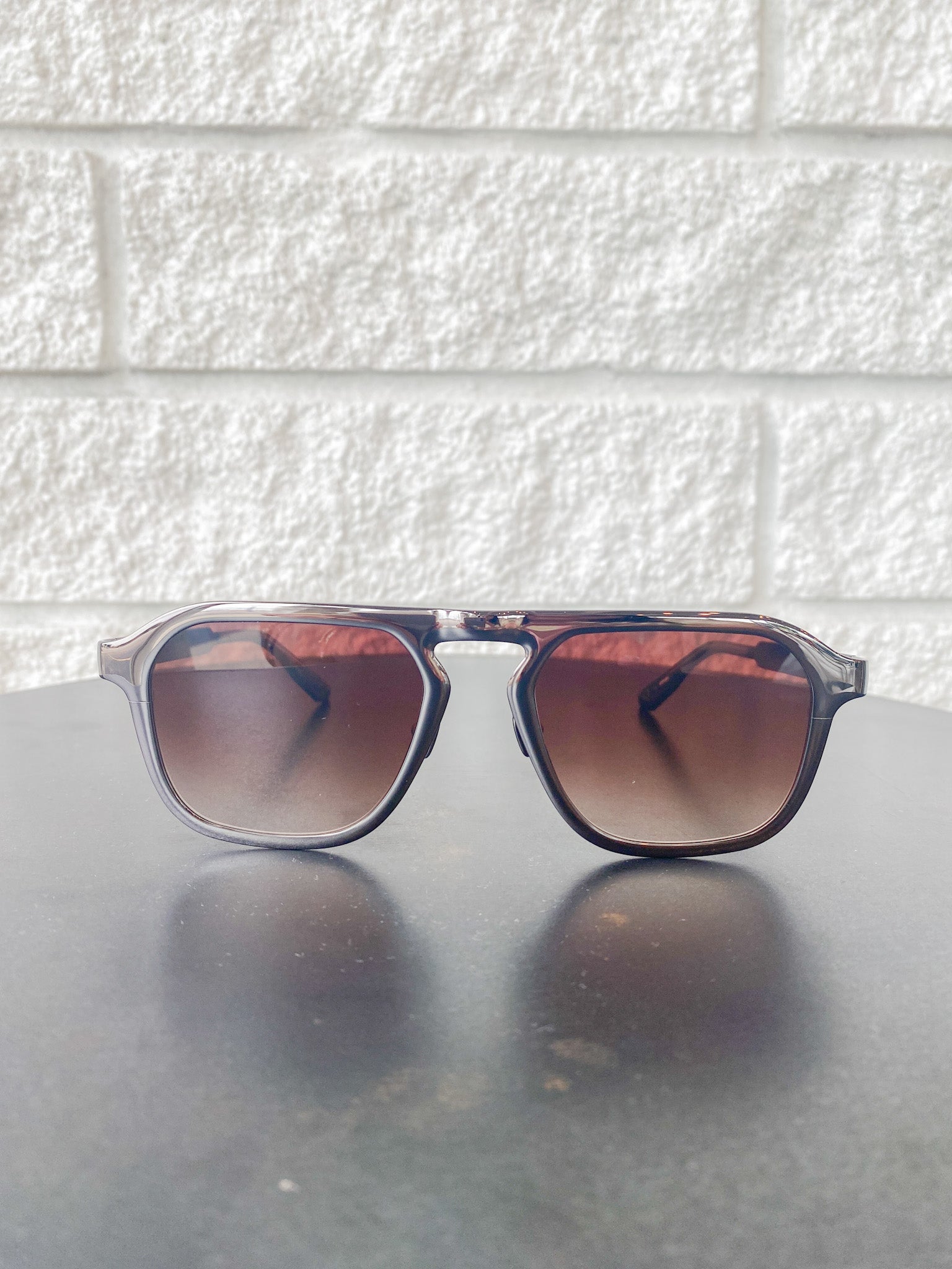 Zander Chroma | Gunmetal Chroma + Black Tea