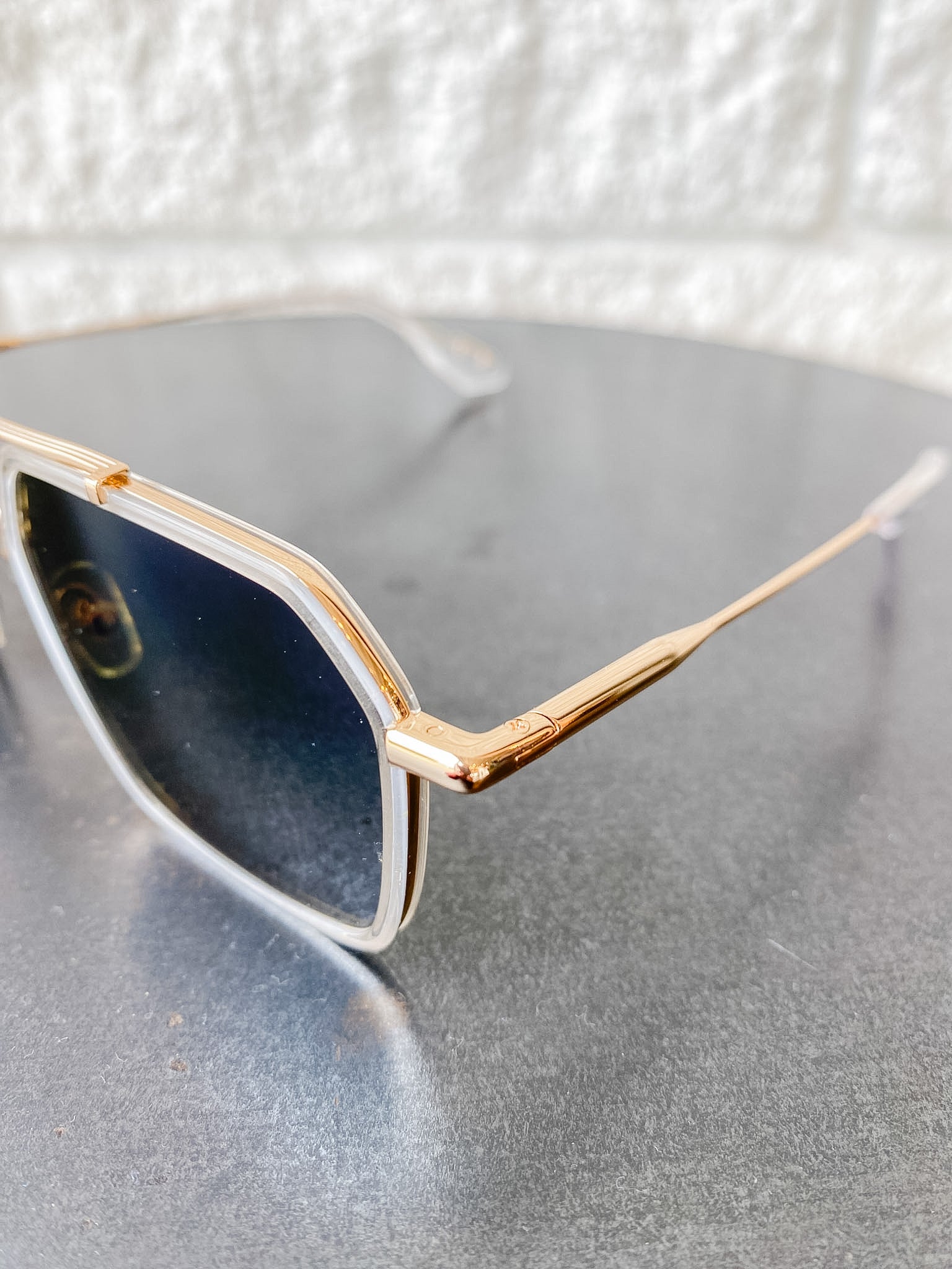 Emery | 18k Crystal Polarized