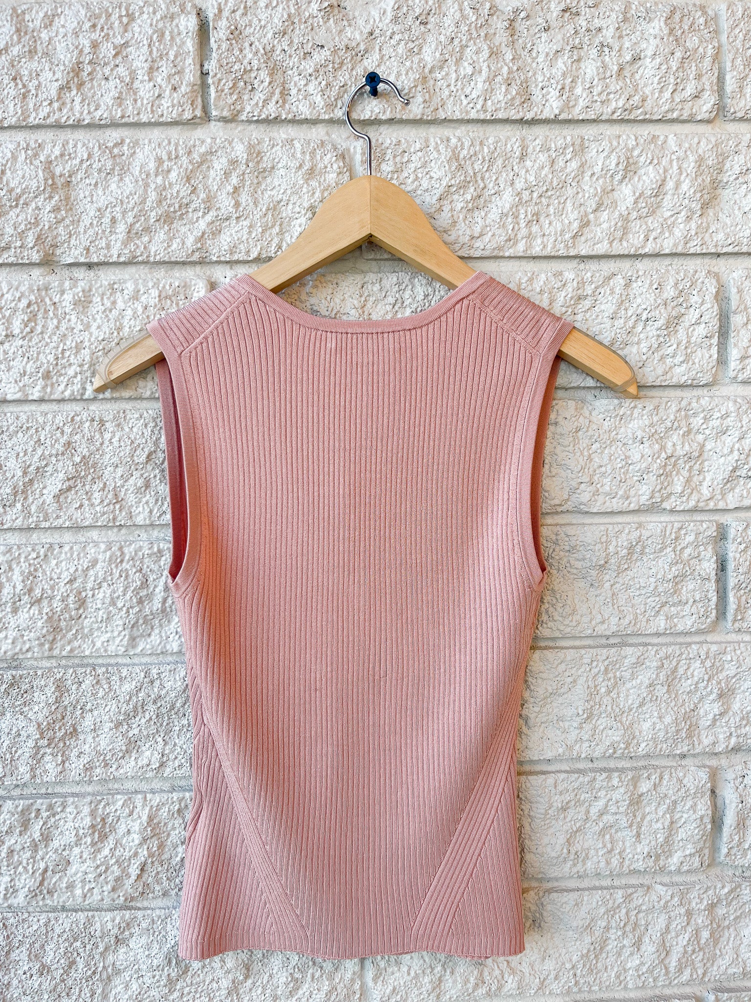 Sid Sleeveless Pullover