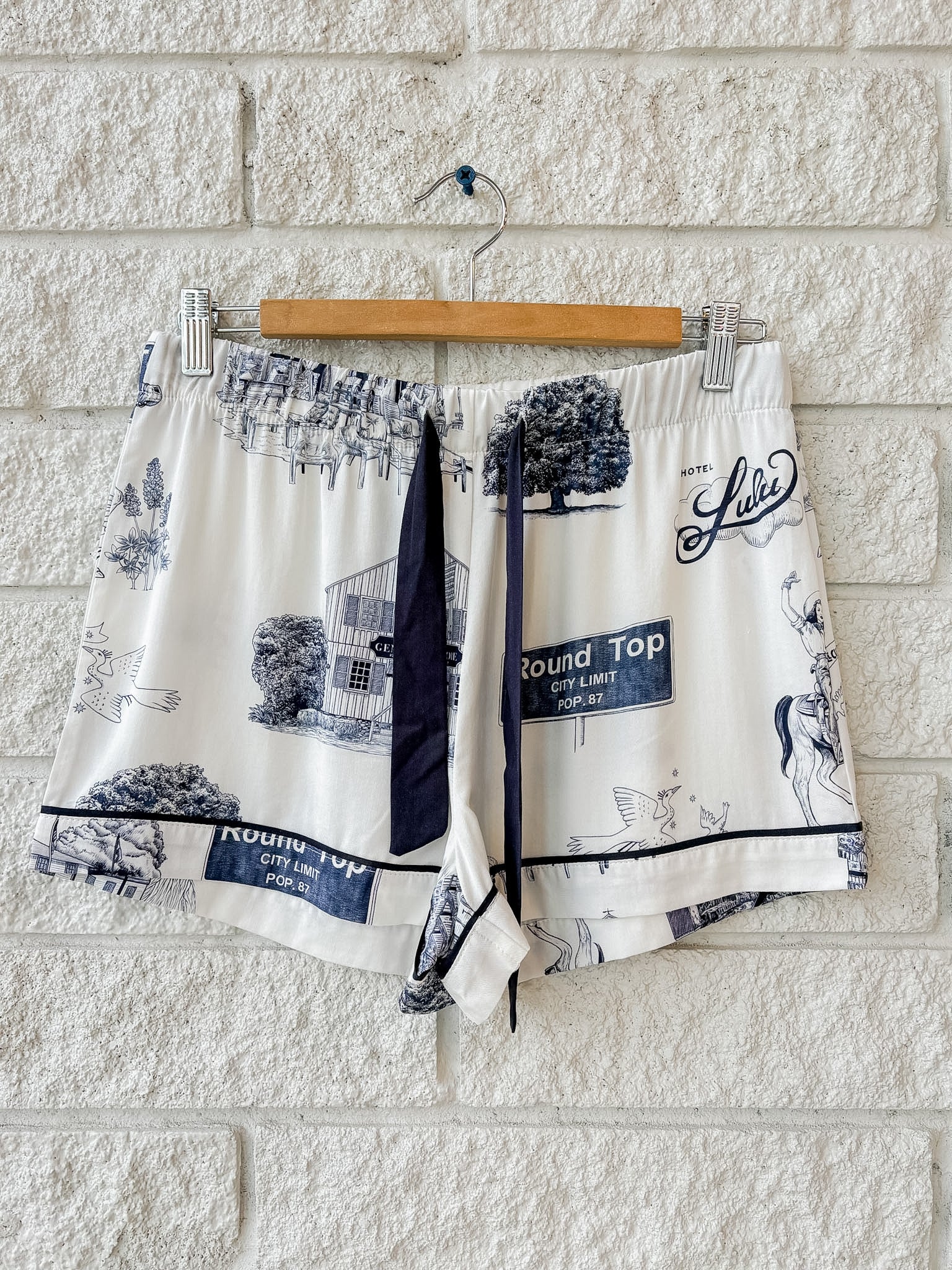 Round Top Toile Pajama Shorts Set